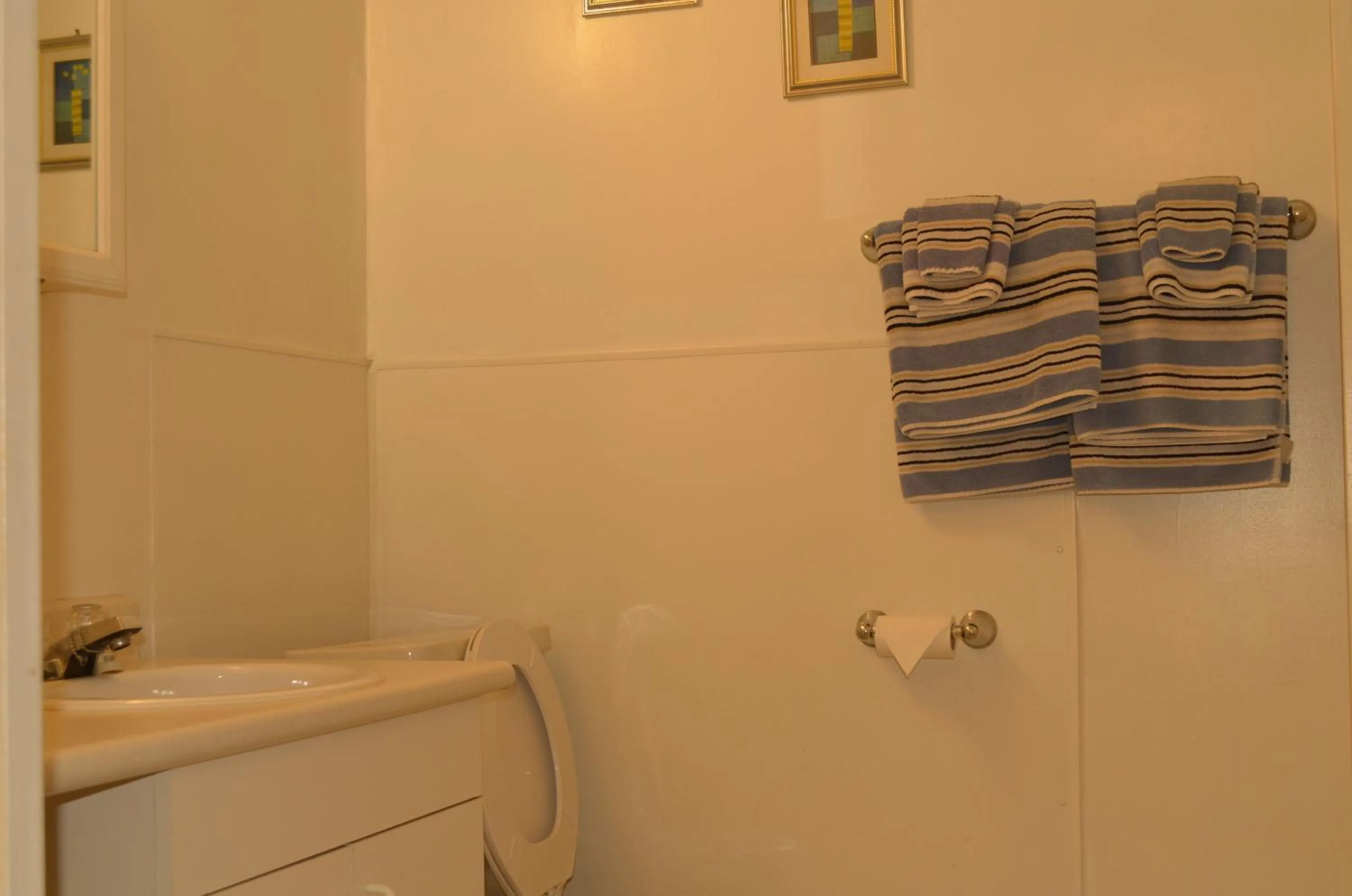 Seaside Villa Motel & RV Park