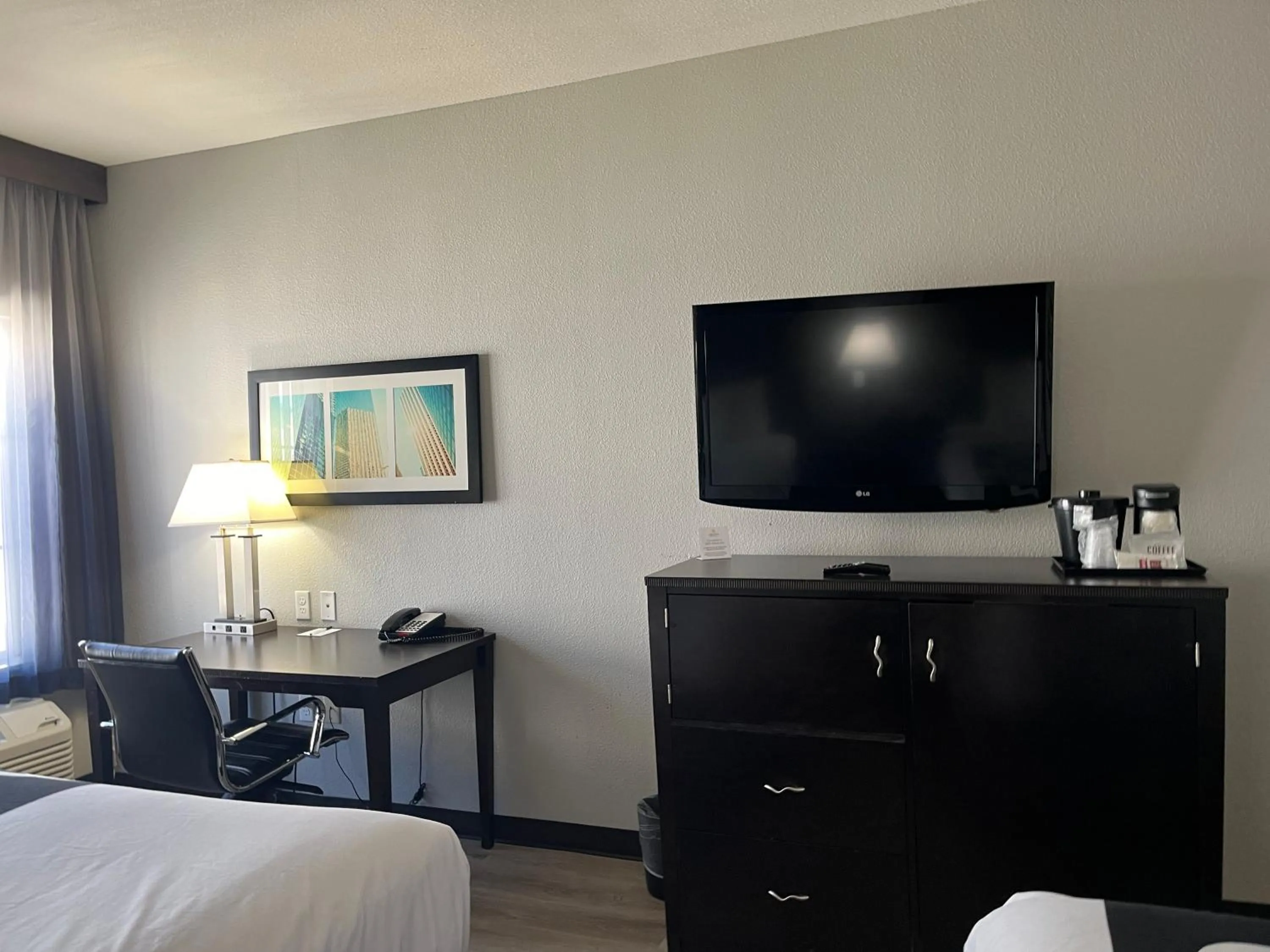 TV and multimedia, Bed in La Quinta by Wyndham Houston Energy Corridor