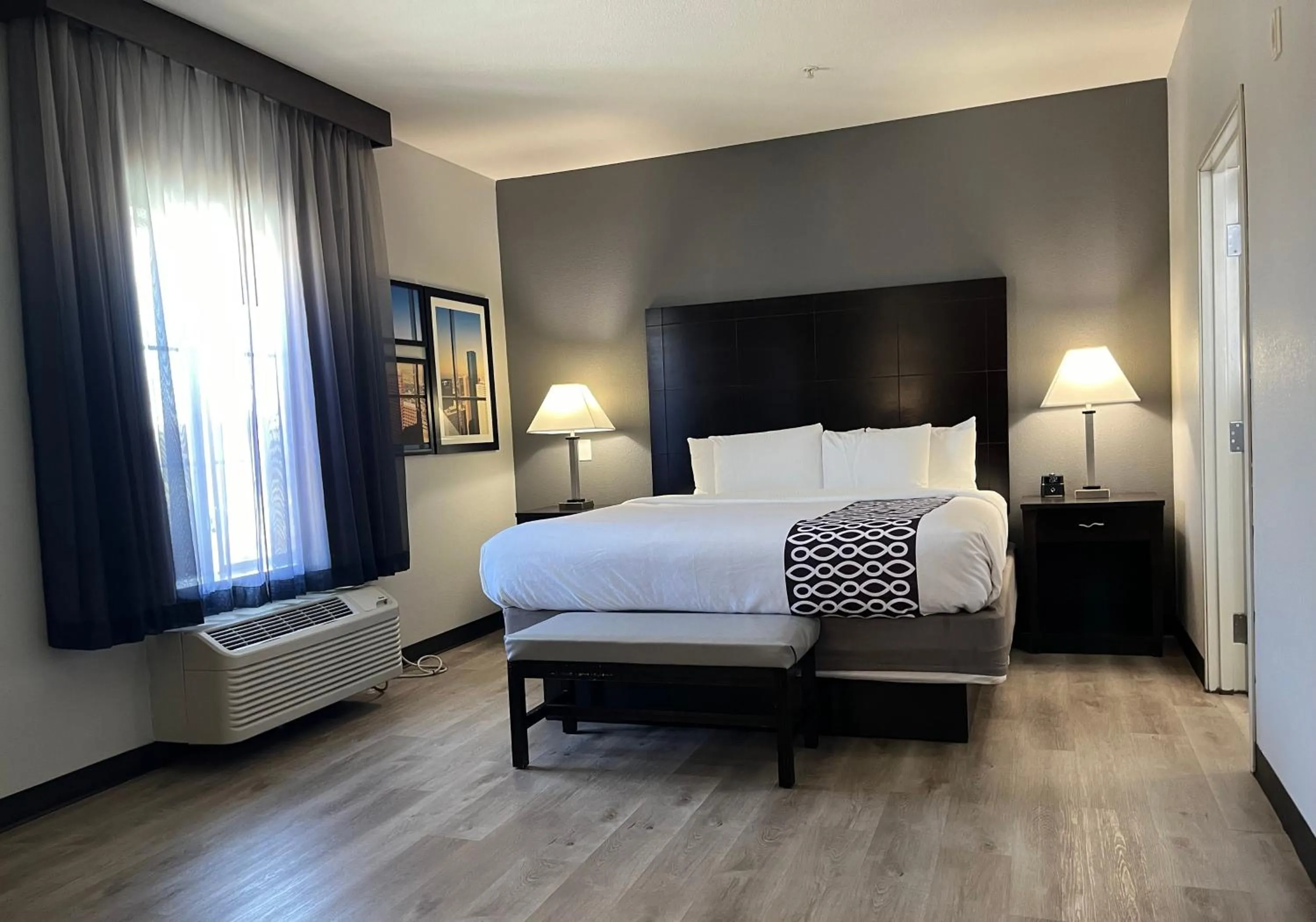 Bed in La Quinta by Wyndham Houston Energy Corridor