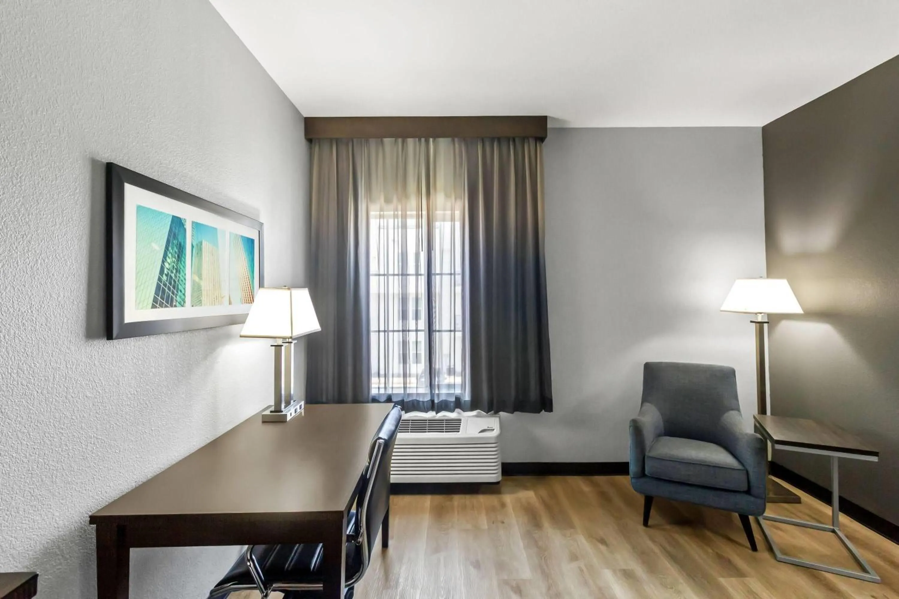 Bed in La Quinta by Wyndham Houston Energy Corridor