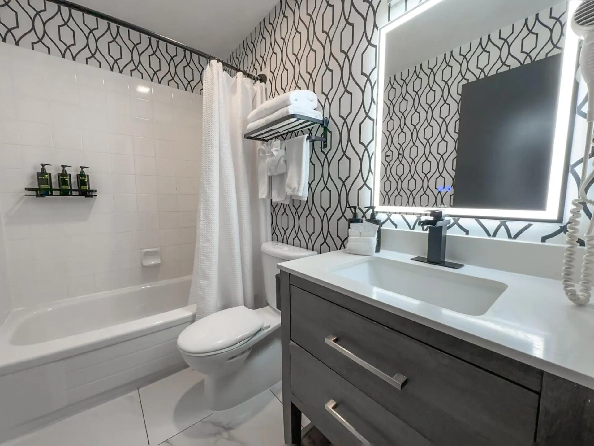 Bathroom in The Spot at Porpoise Bay