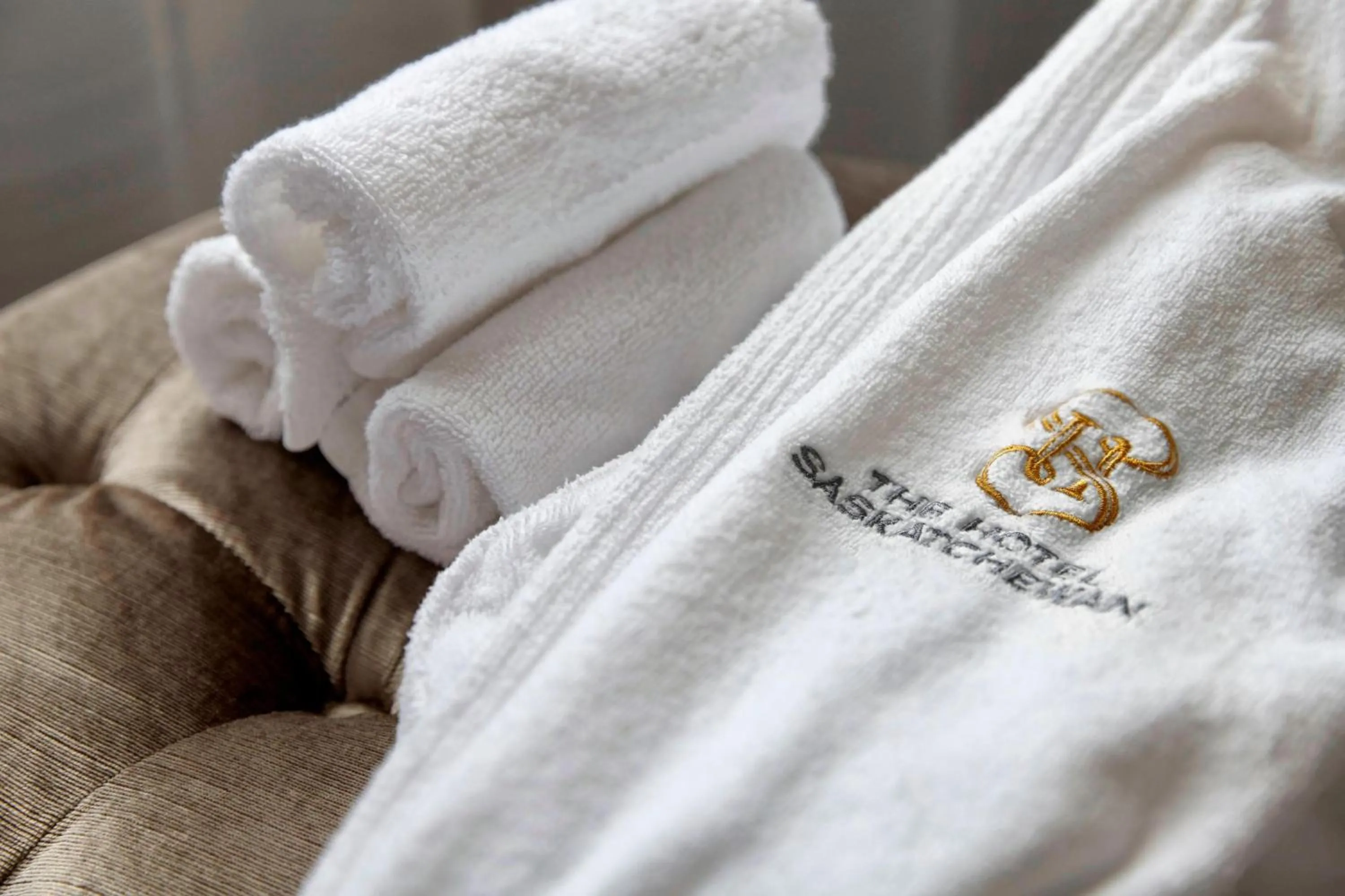 Photo of the whole room in The Hotel Saskatchewan, Autograph Collection