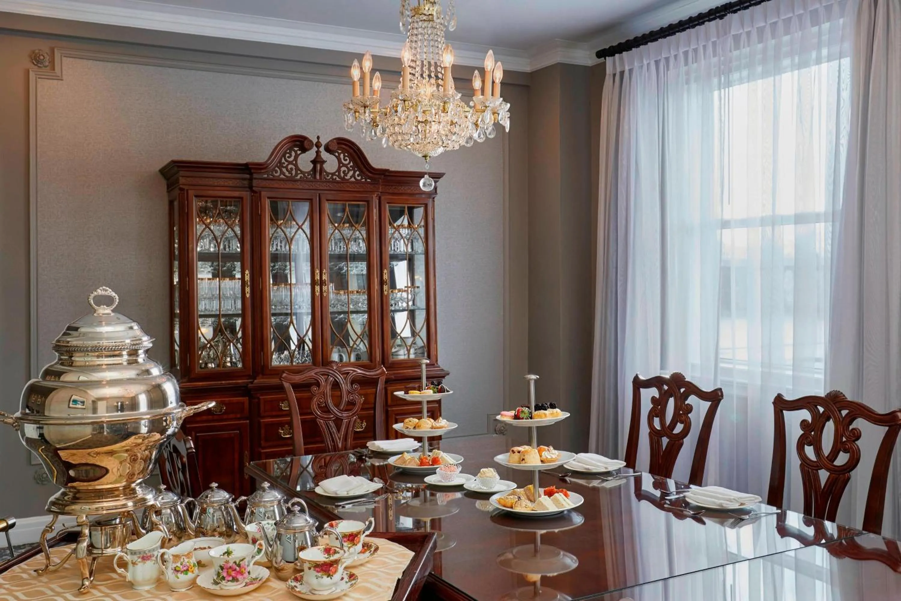 Meeting/conference room in The Hotel Saskatchewan, Autograph Collection