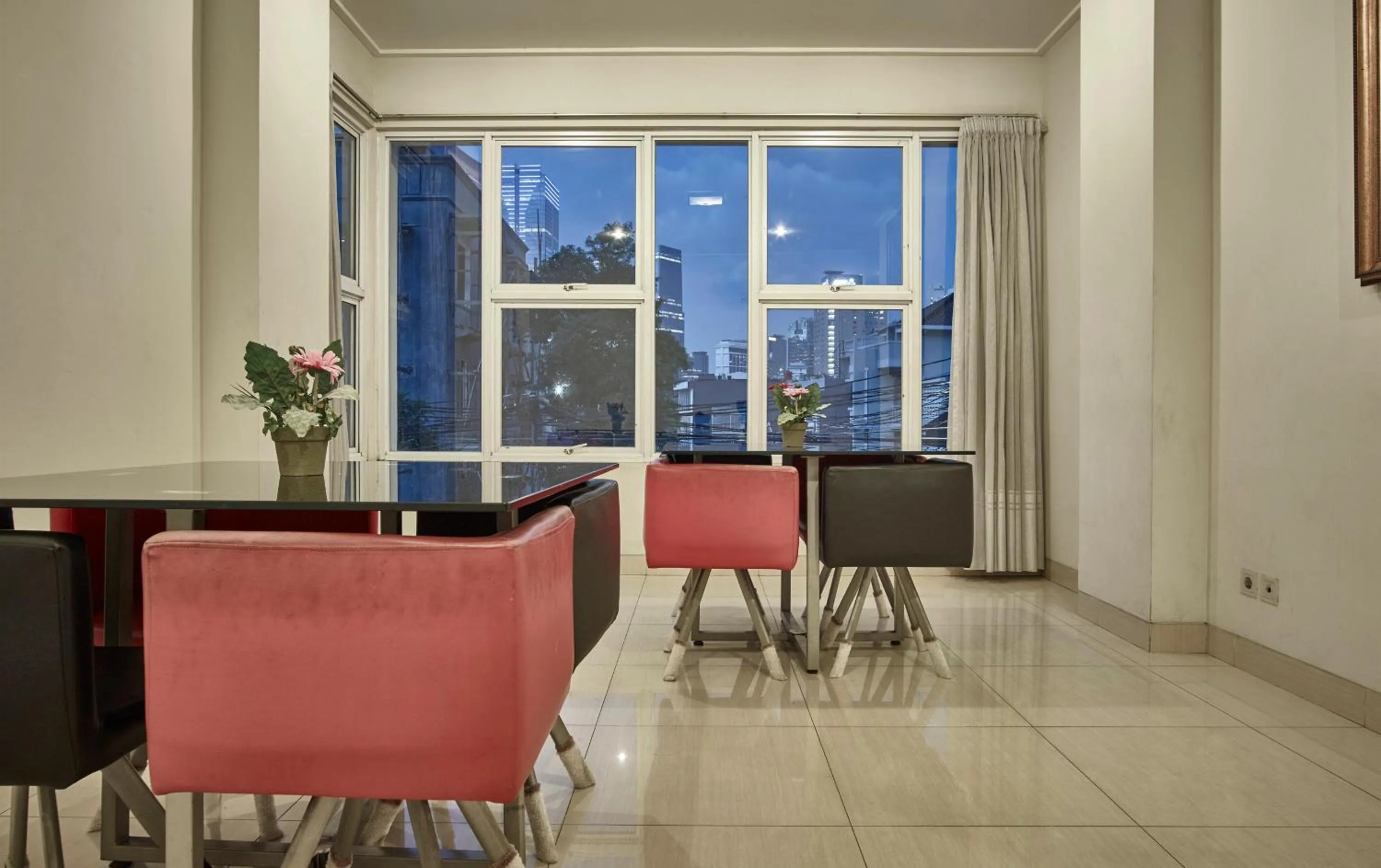 Communal lounge/ TV room in Bendungan Hilir Residence