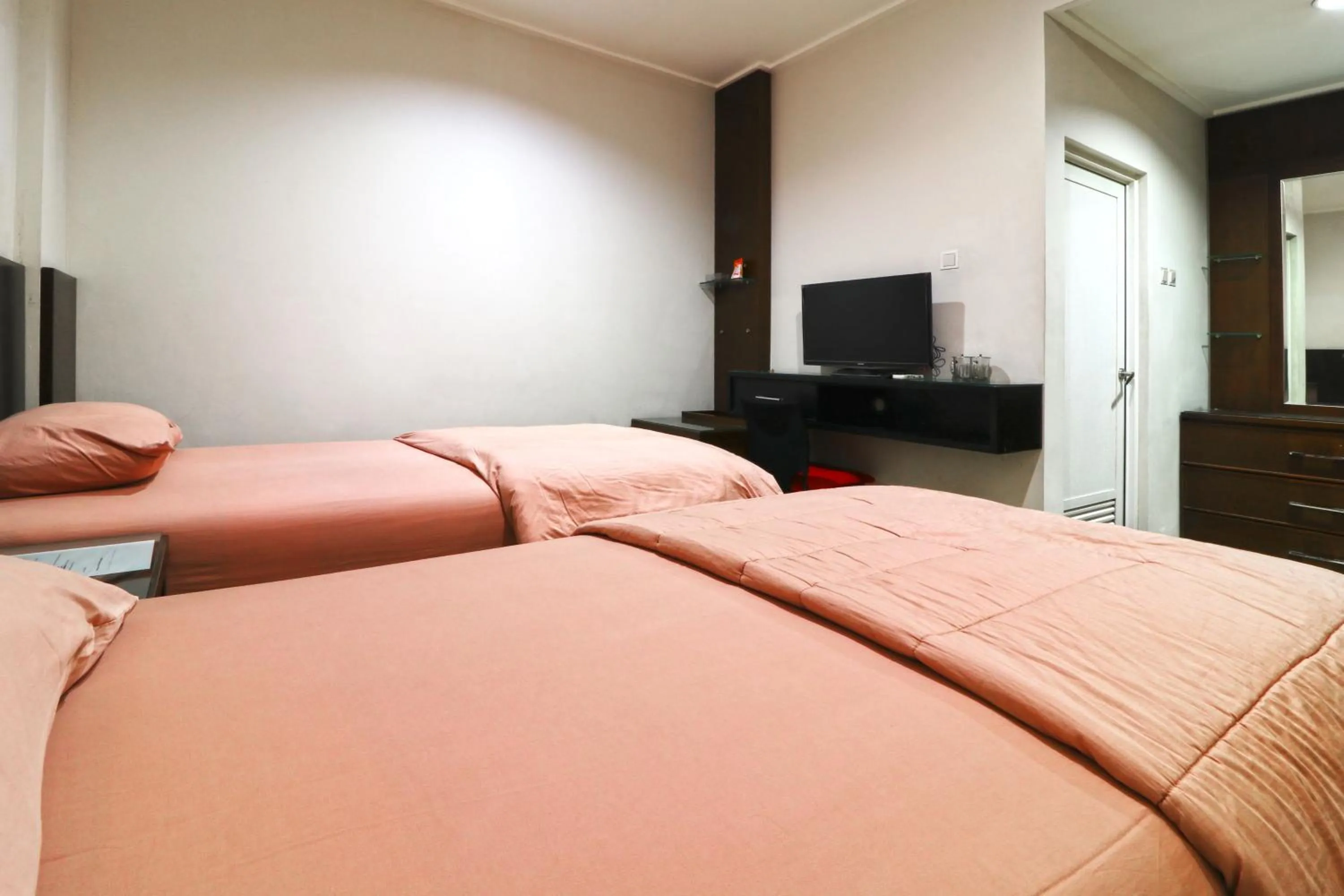 Bedroom, Bed in Bendungan Hilir Residence