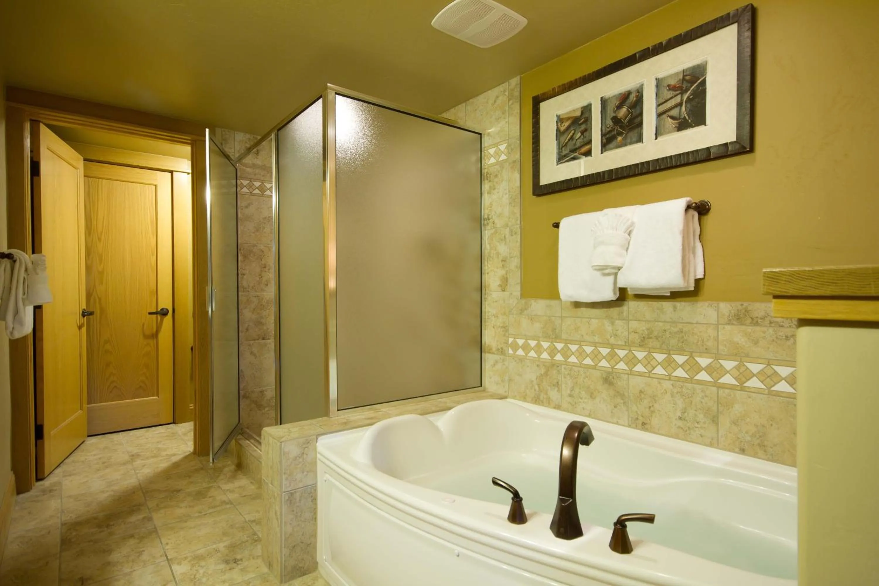 Photo of the whole room, Bathroom in Club Wyndham Steamboat Springs