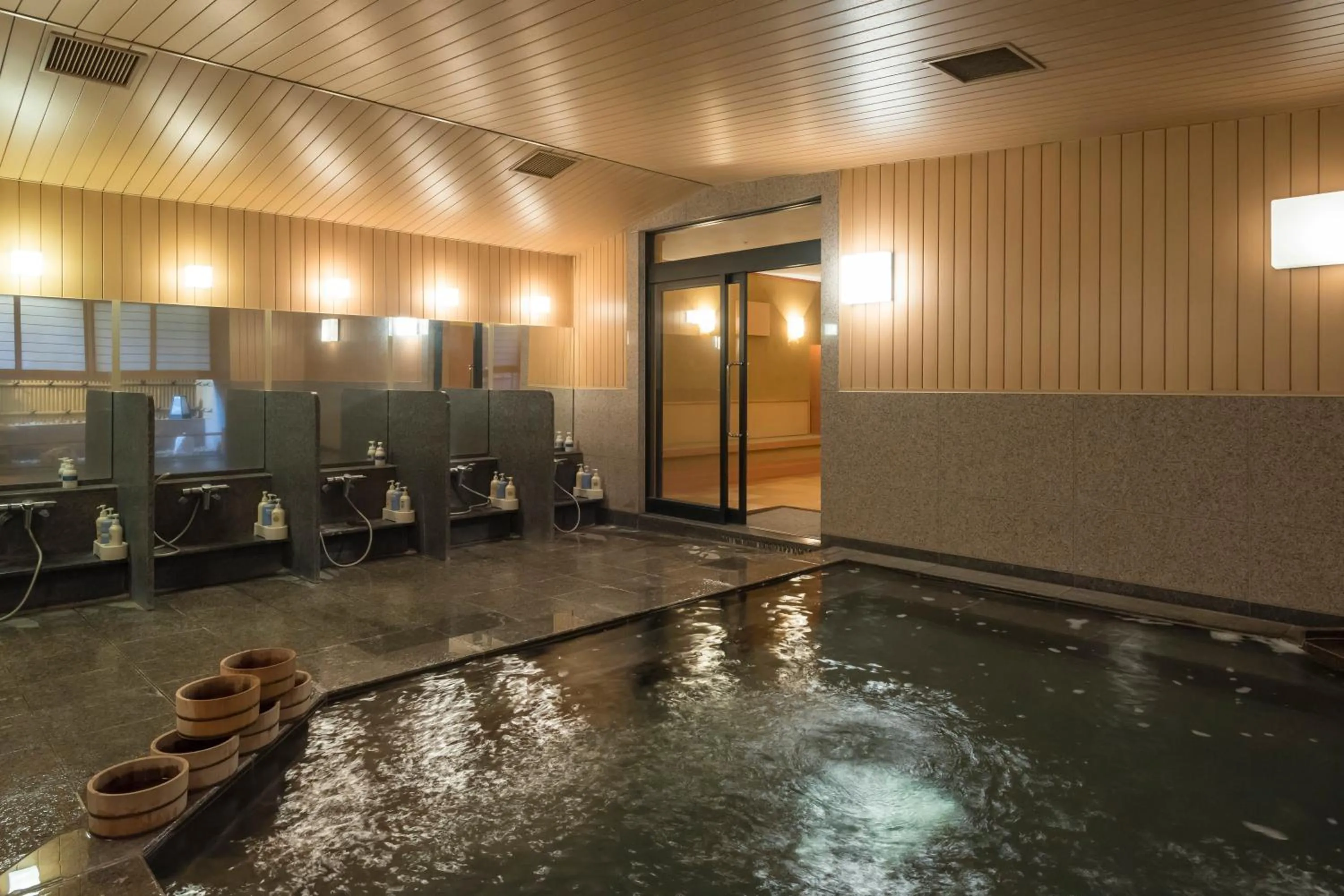 Hot Spring Bath in Fukuichi