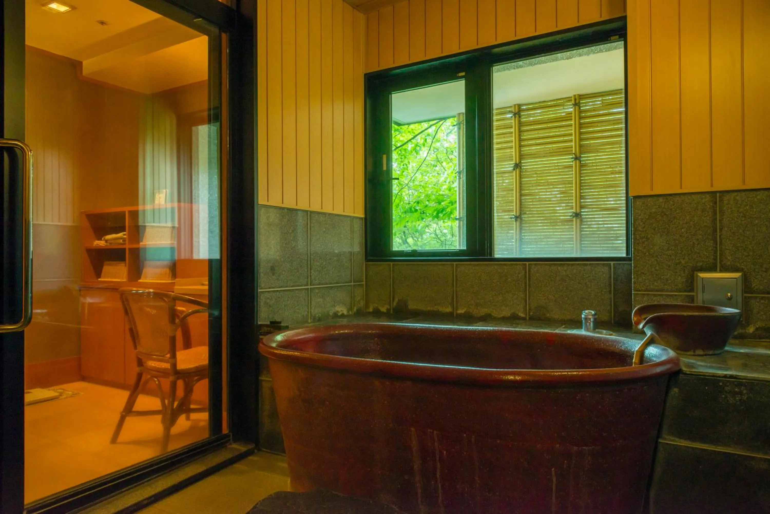 Hot Spring Bath in Fukuichi