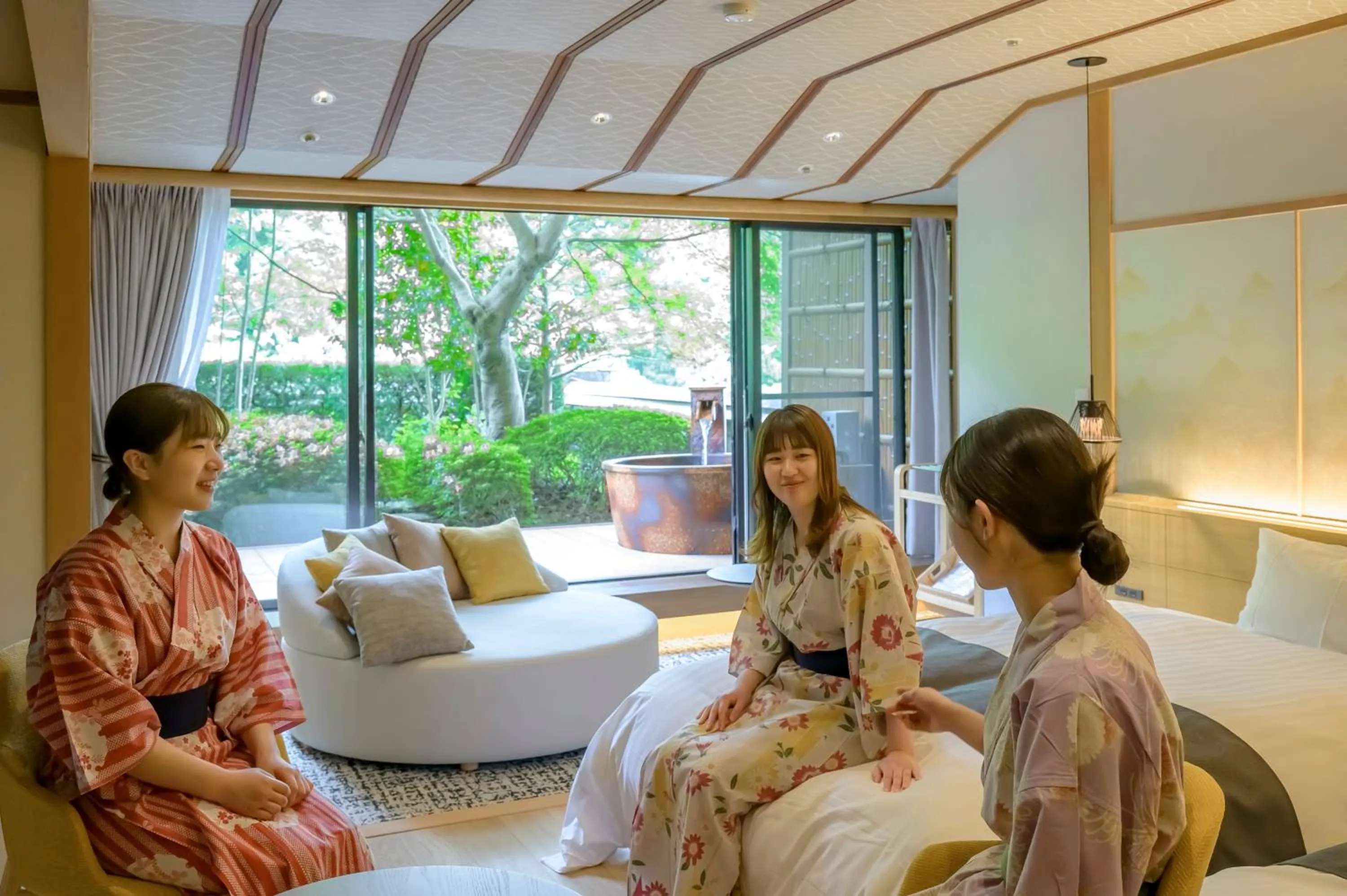 Photo of the whole room in Fukuichi