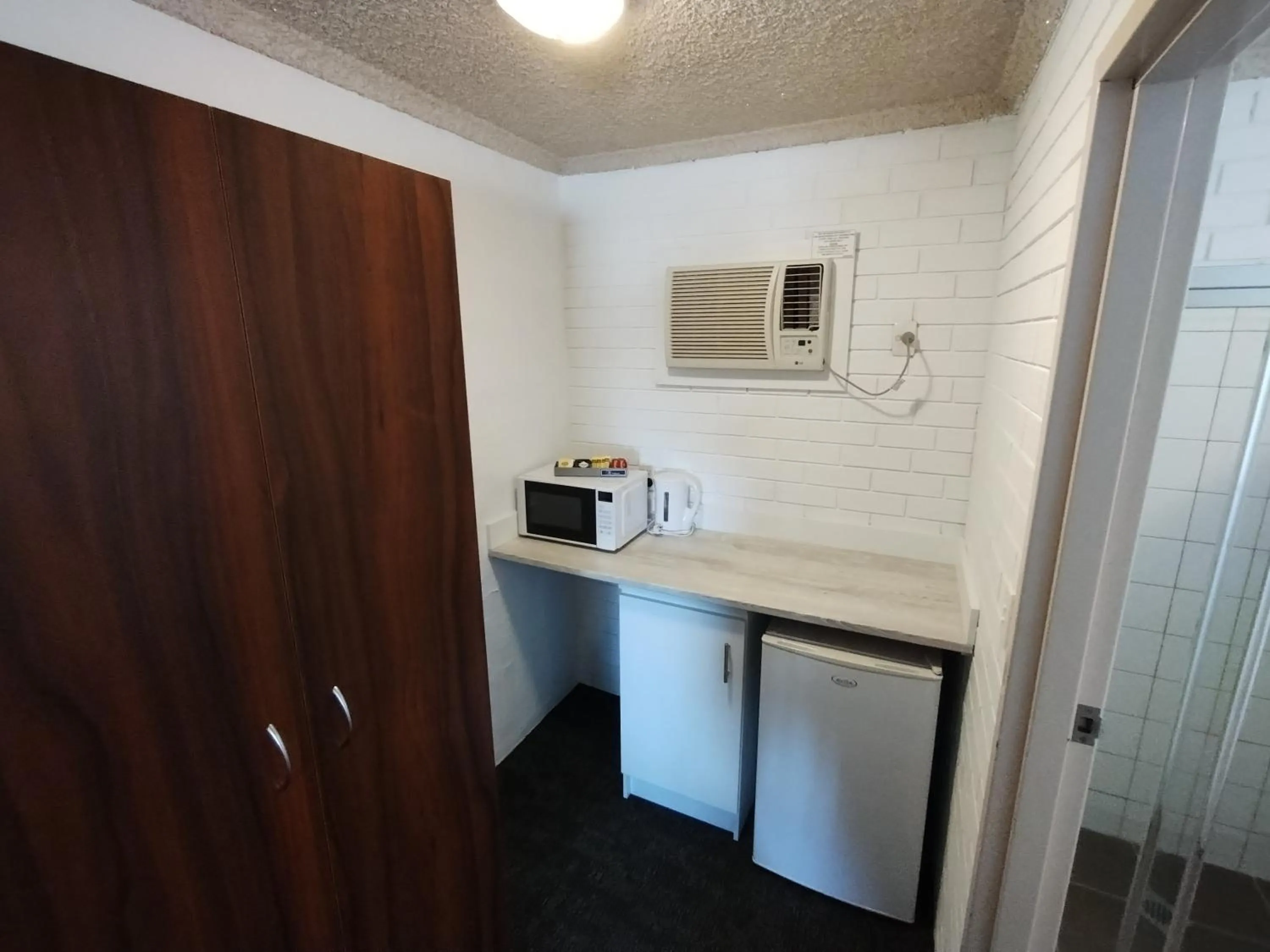 Coffee/tea facilities in Junction Motel Wagga