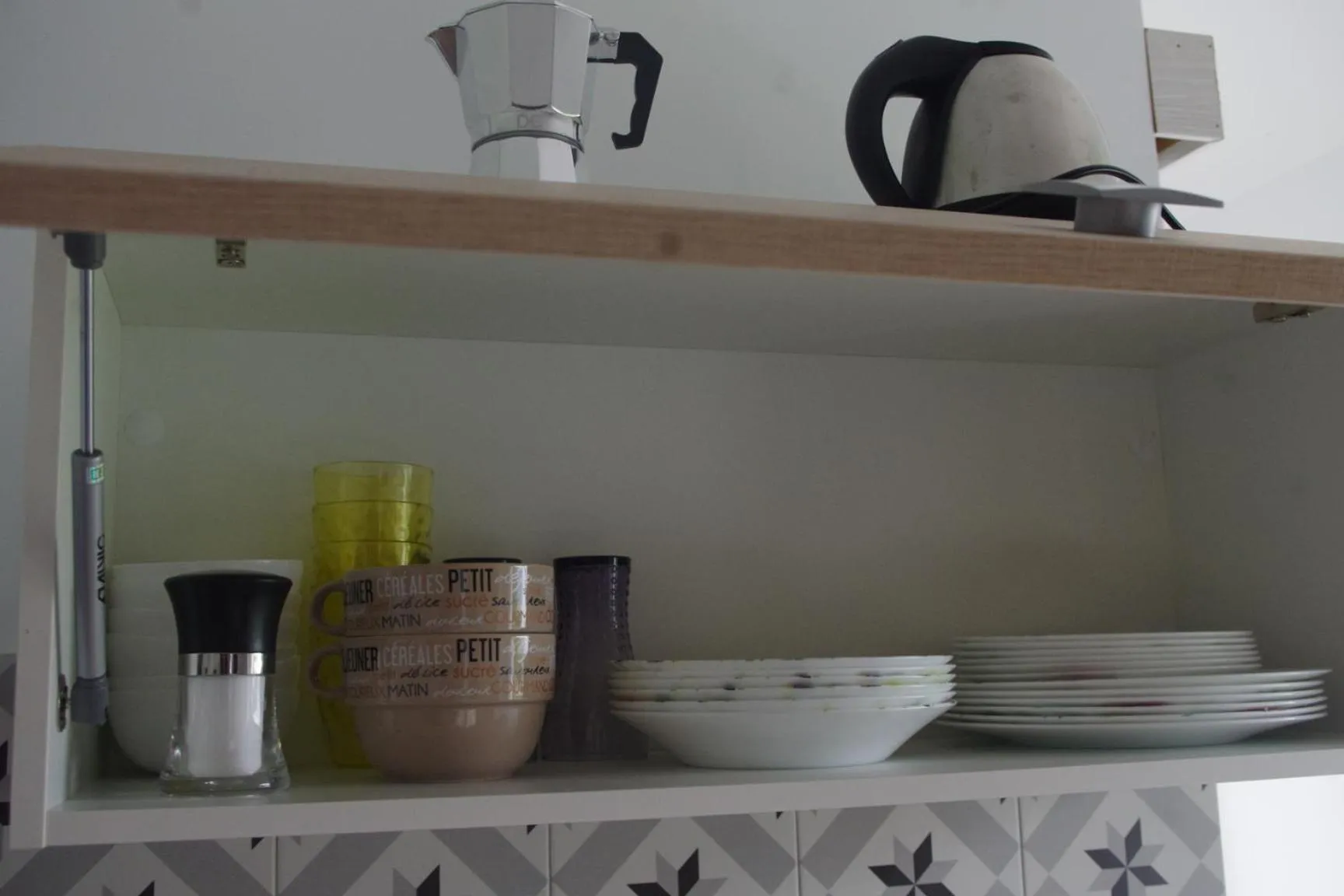 Kitchen or kitchenette in Chambres d'hôtes "HOR DAGO" près de la gare d'Hendaye avec le petit-déjeuner