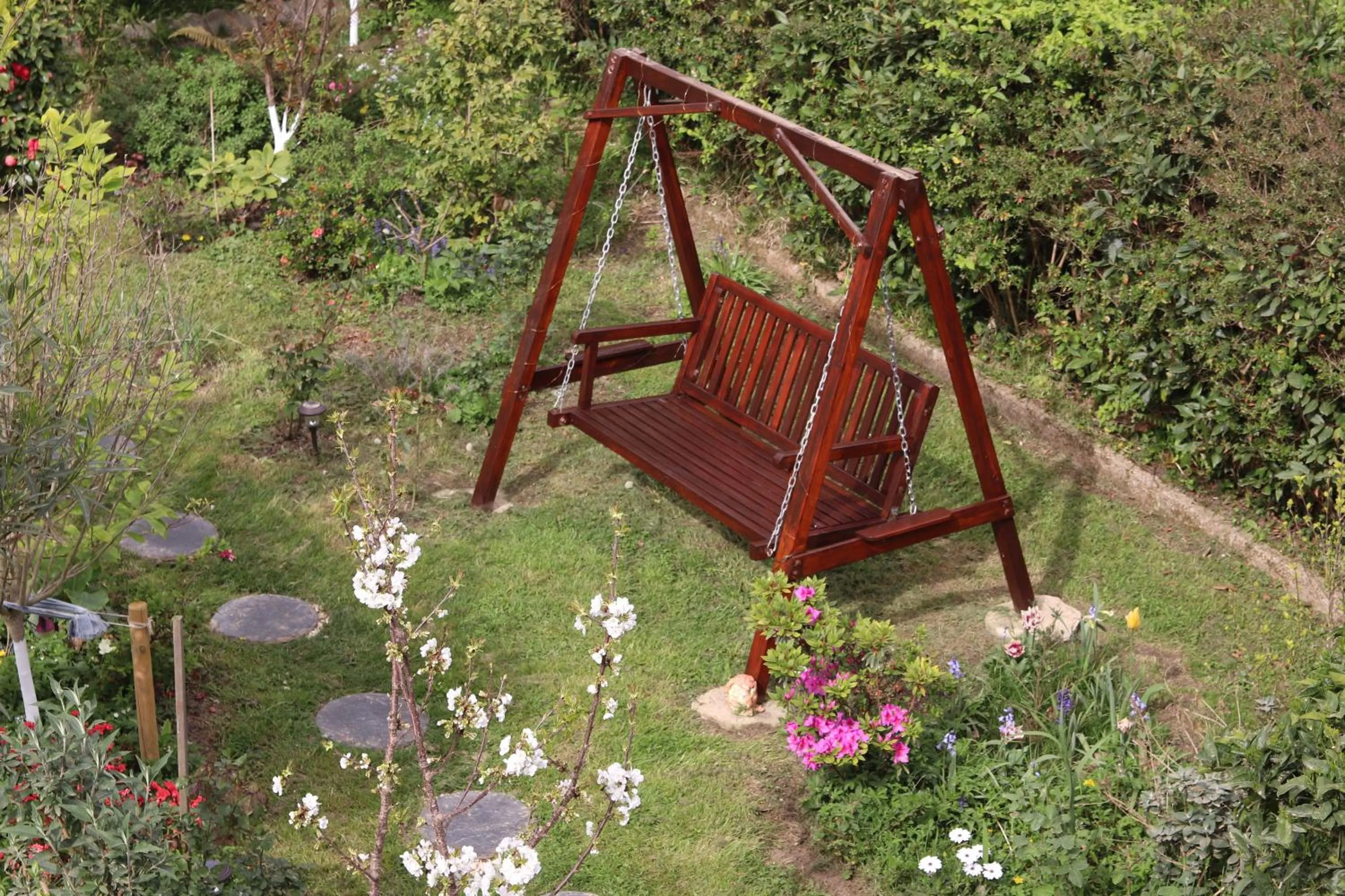 Garden in Chambres d'hôtes "HOR DAGO" près de la gare d'Hendaye avec le petit-déjeuner