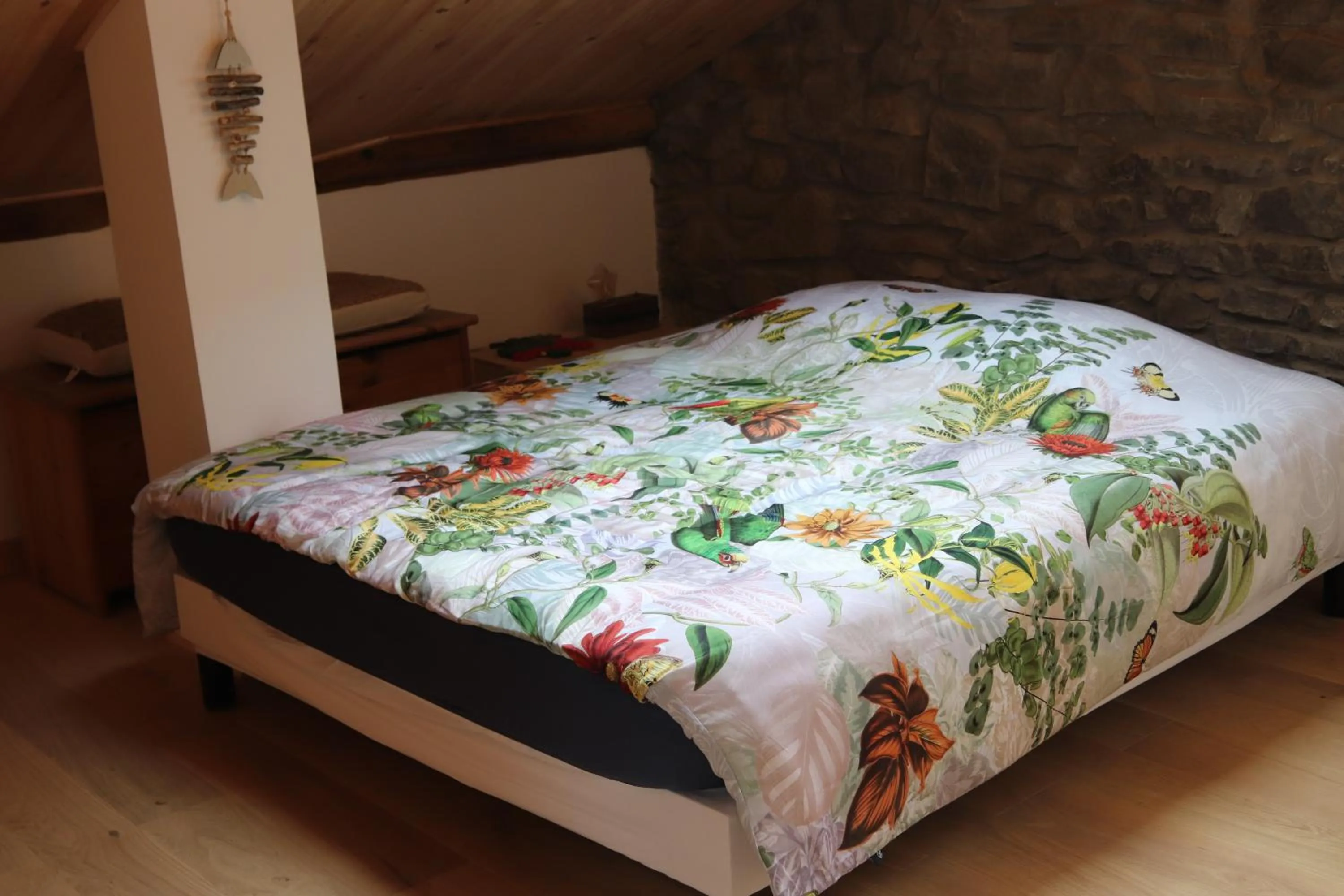 Bed in Chambres d'hôtes "HOR DAGO" près de la gare d'Hendaye avec le petit-déjeuner