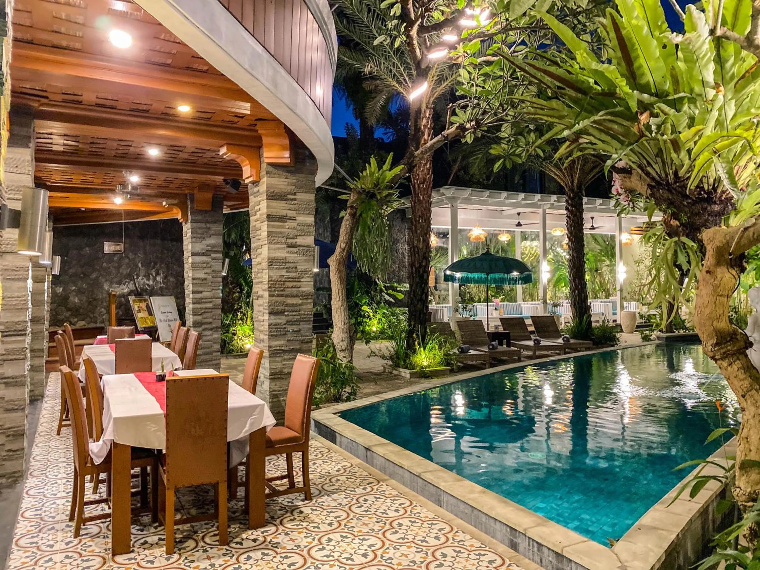 Restaurant/places to eat in The Bali Dream Villa & Resort Echo Beach Canggu