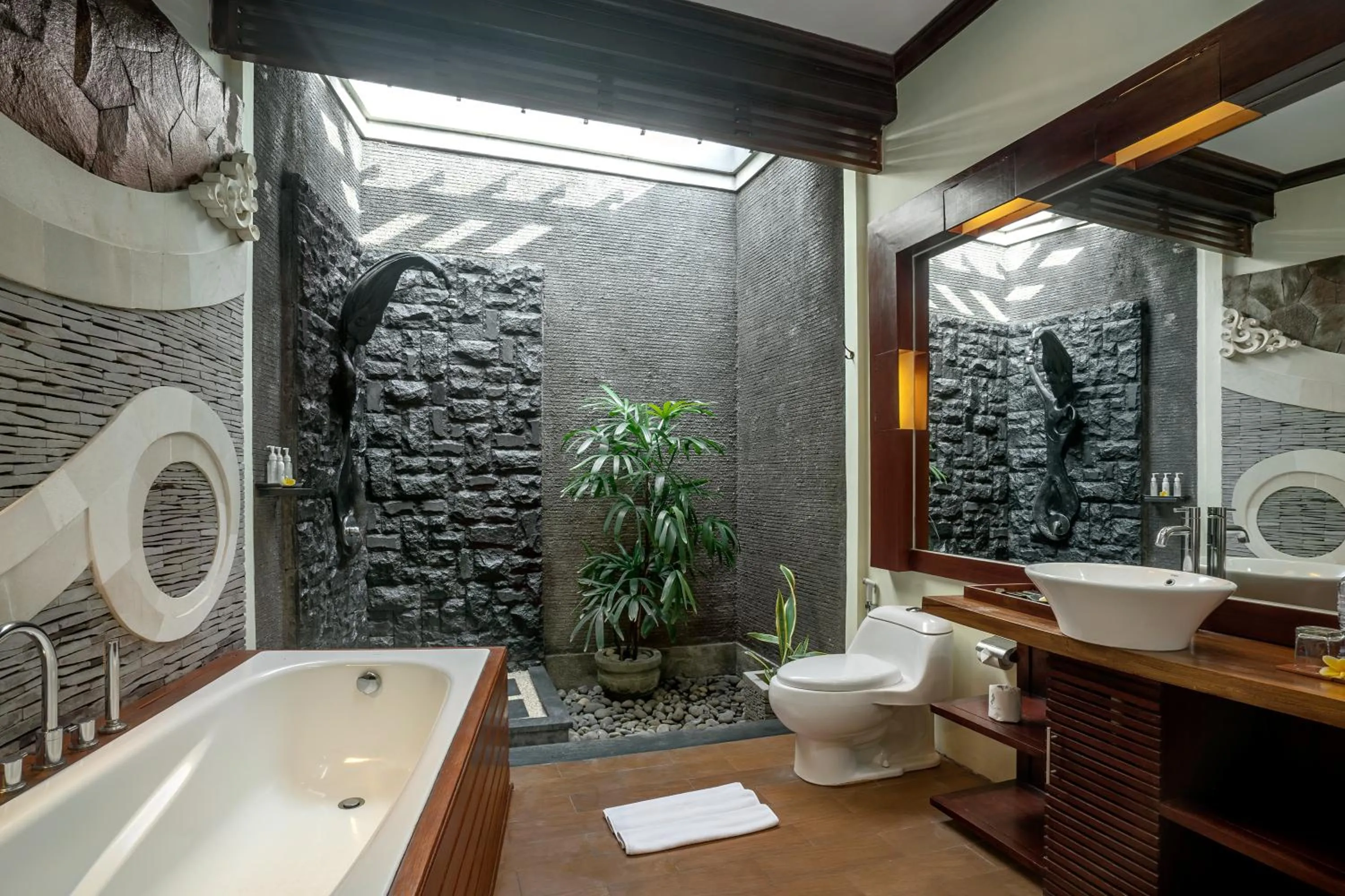 Shower in The Bali Dream Villa & Resort Echo Beach Canggu