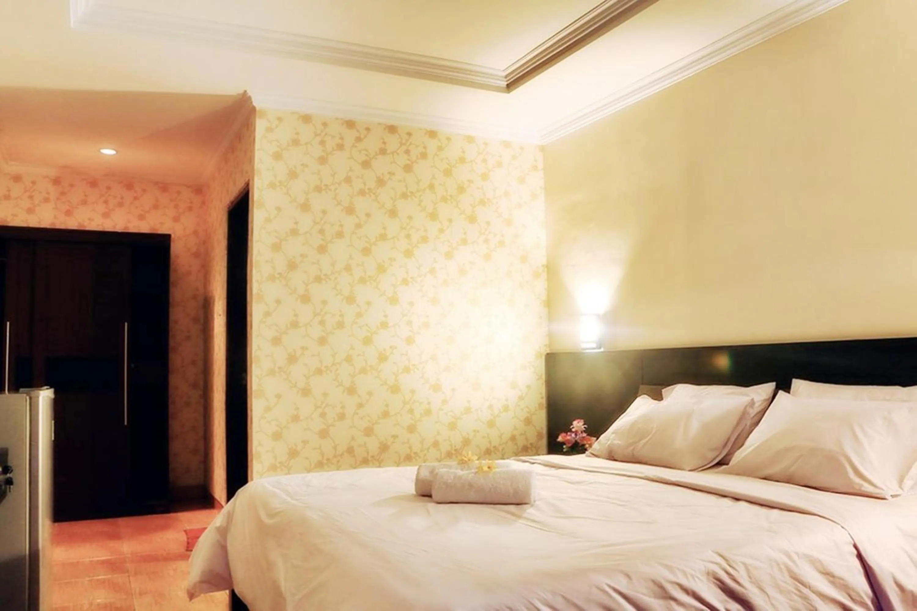 Photo of the whole room in Agus Beach Inn