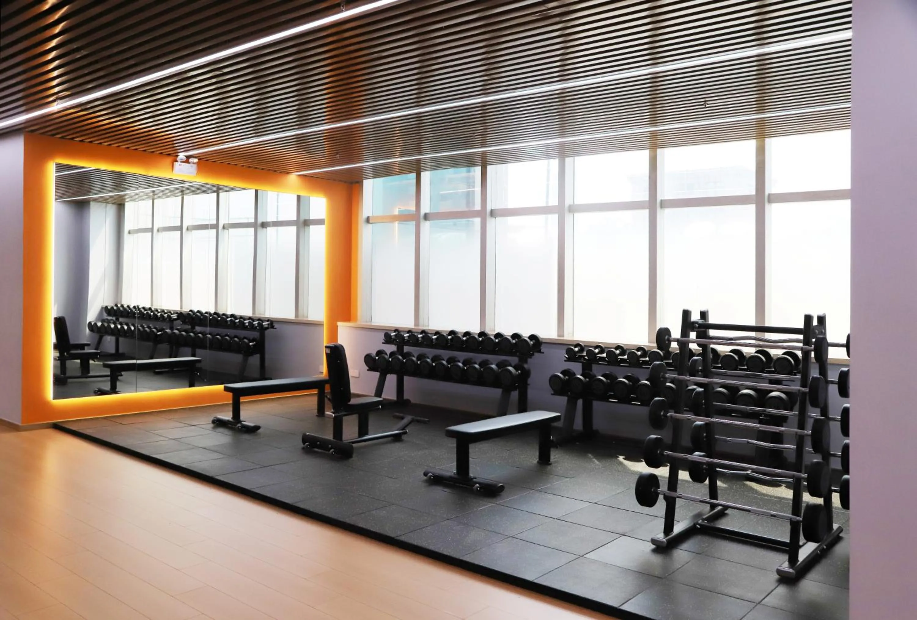 Fitness centre/facilities in Asia International Hotel Guangdong