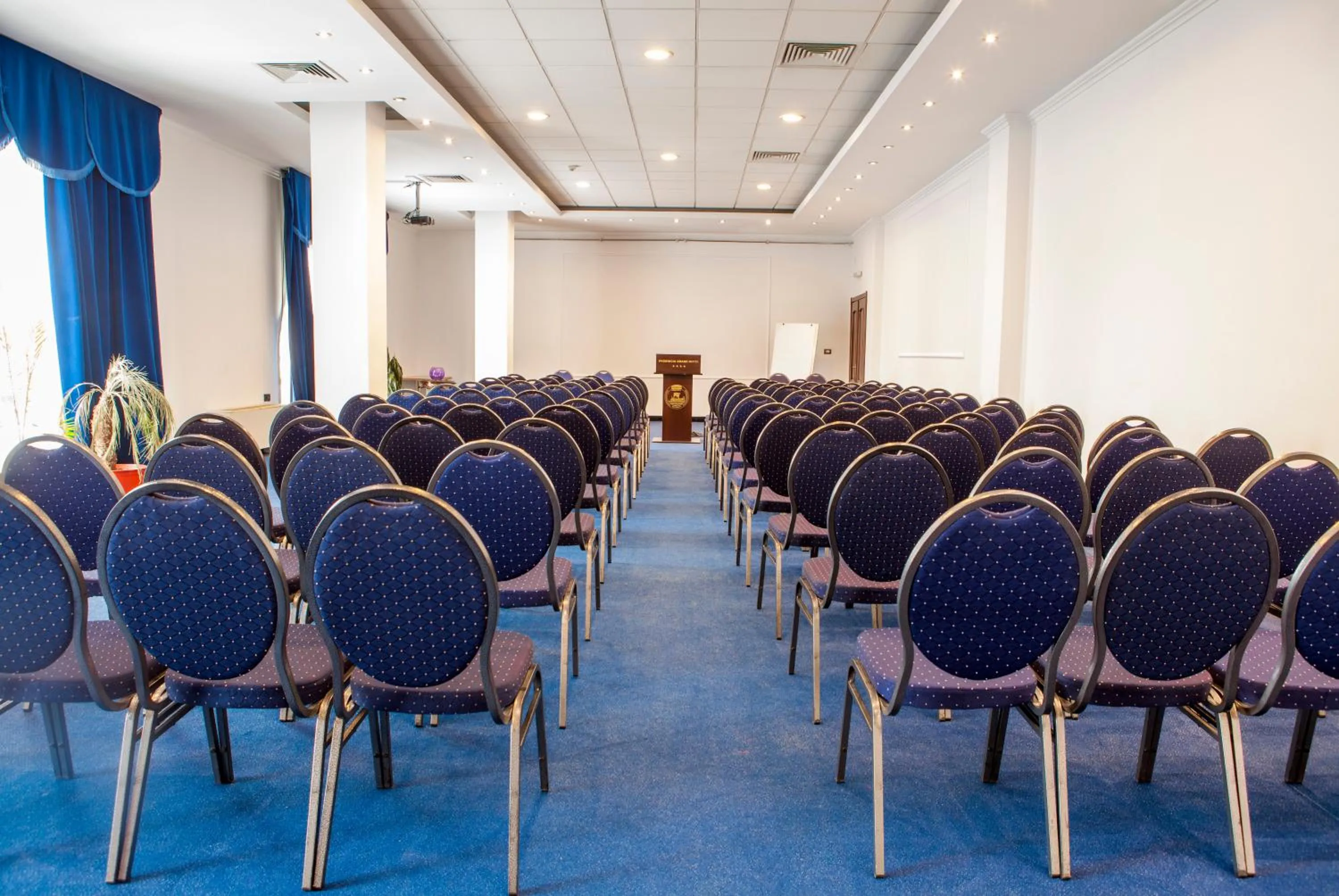 Business facilities in Phoenicia Grand Hotel