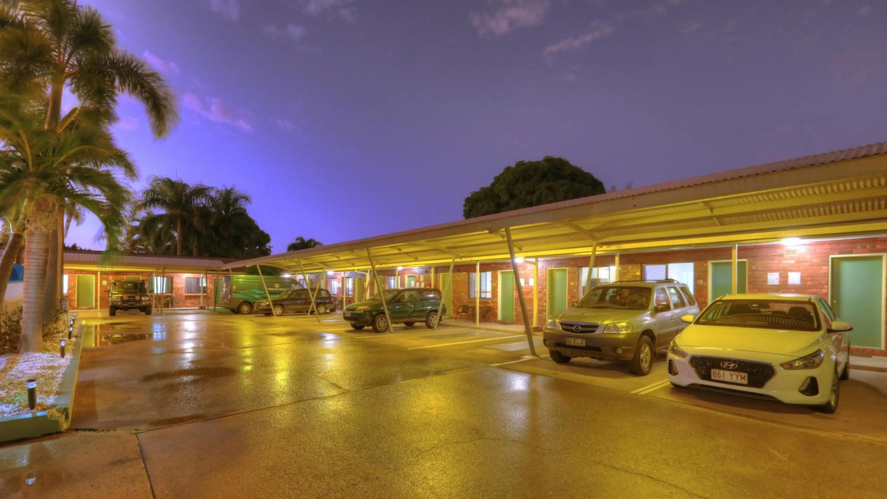 Property building in Billabong Lodge Motel