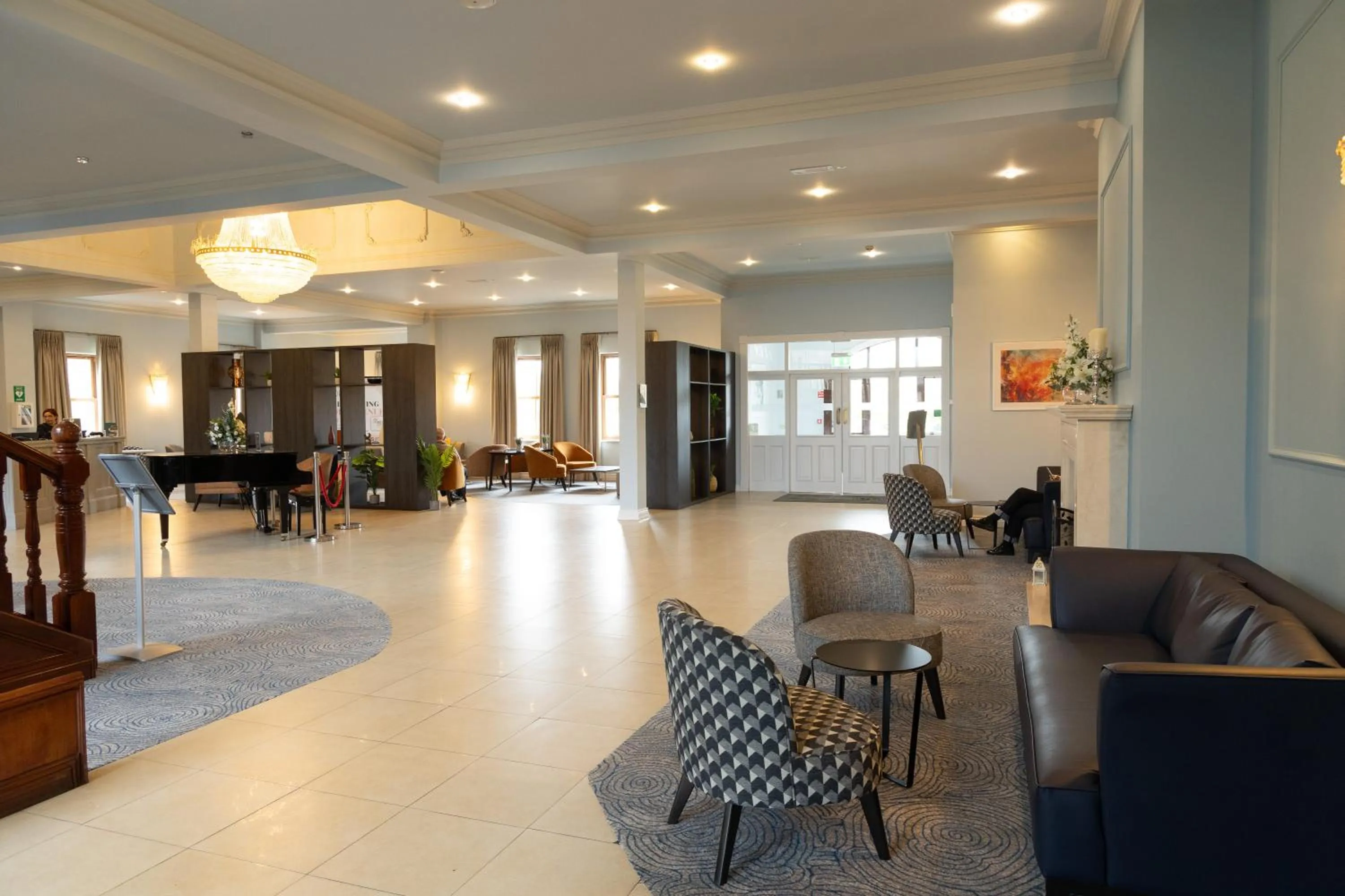 Lobby or reception in Great National Hotel Ballina