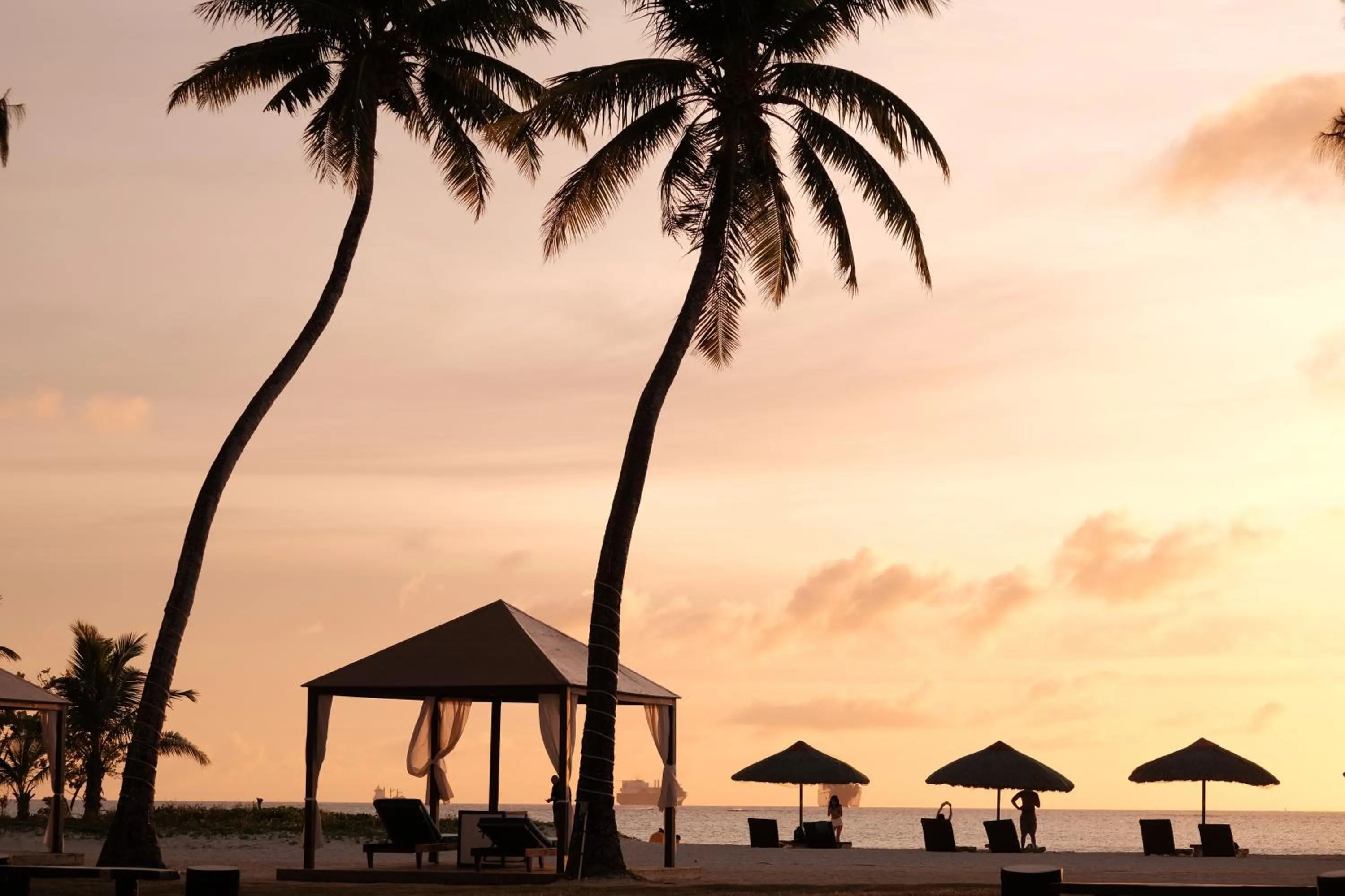 Beach in Crowne Plaza Resort Saipan