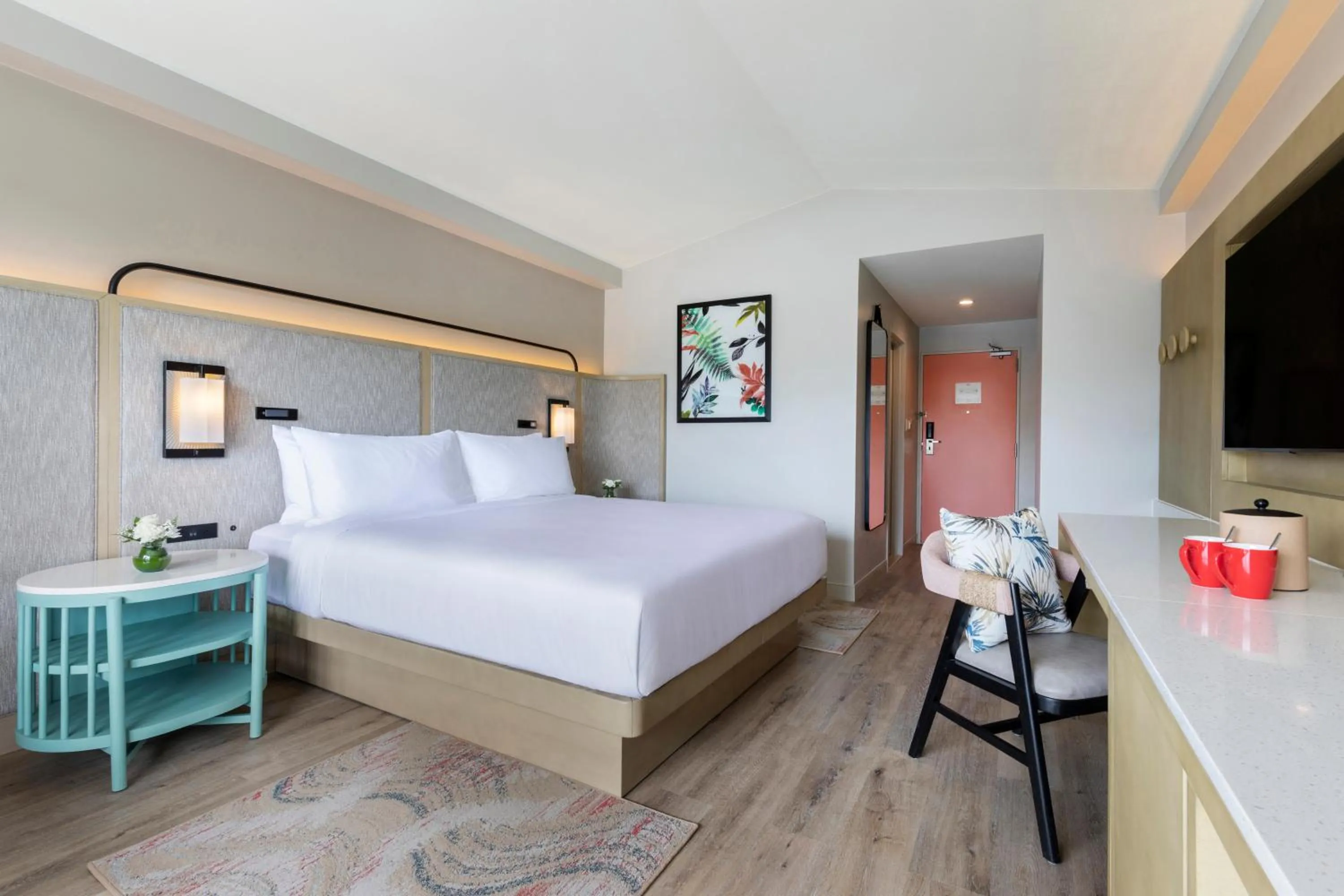 Bed in Crowne Plaza Resort Saipan