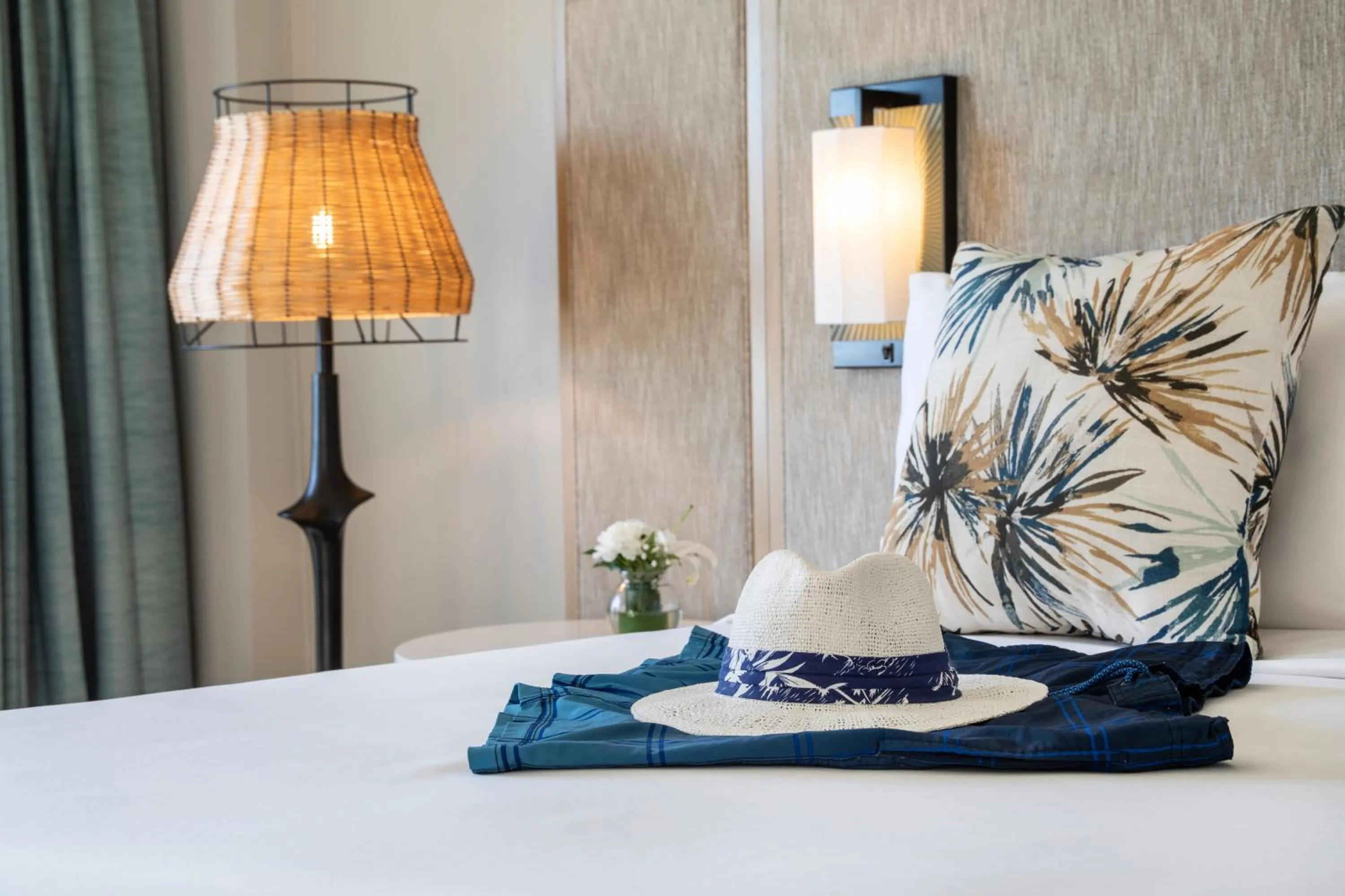 Guests, Bed in Crowne Plaza Resort Saipan