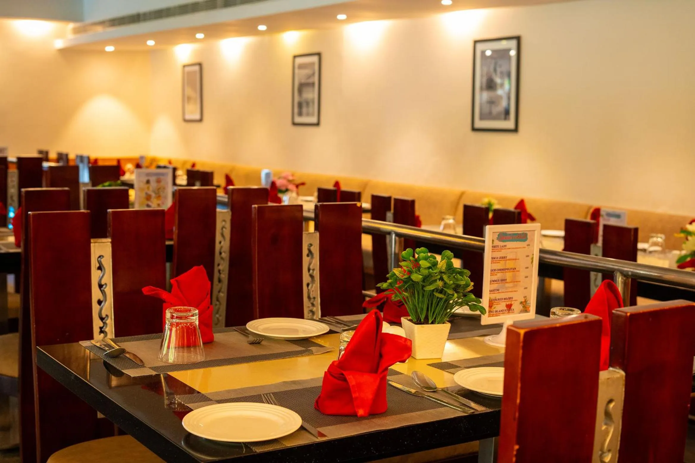 Restaurant/places to eat in MGM Vailankanni