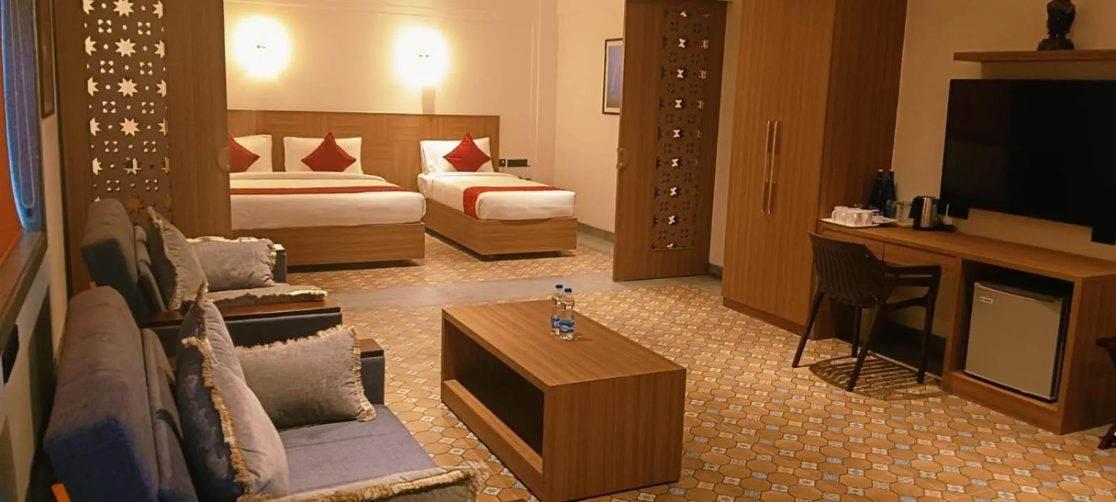 Living room, Bed in MGM Vailankanni