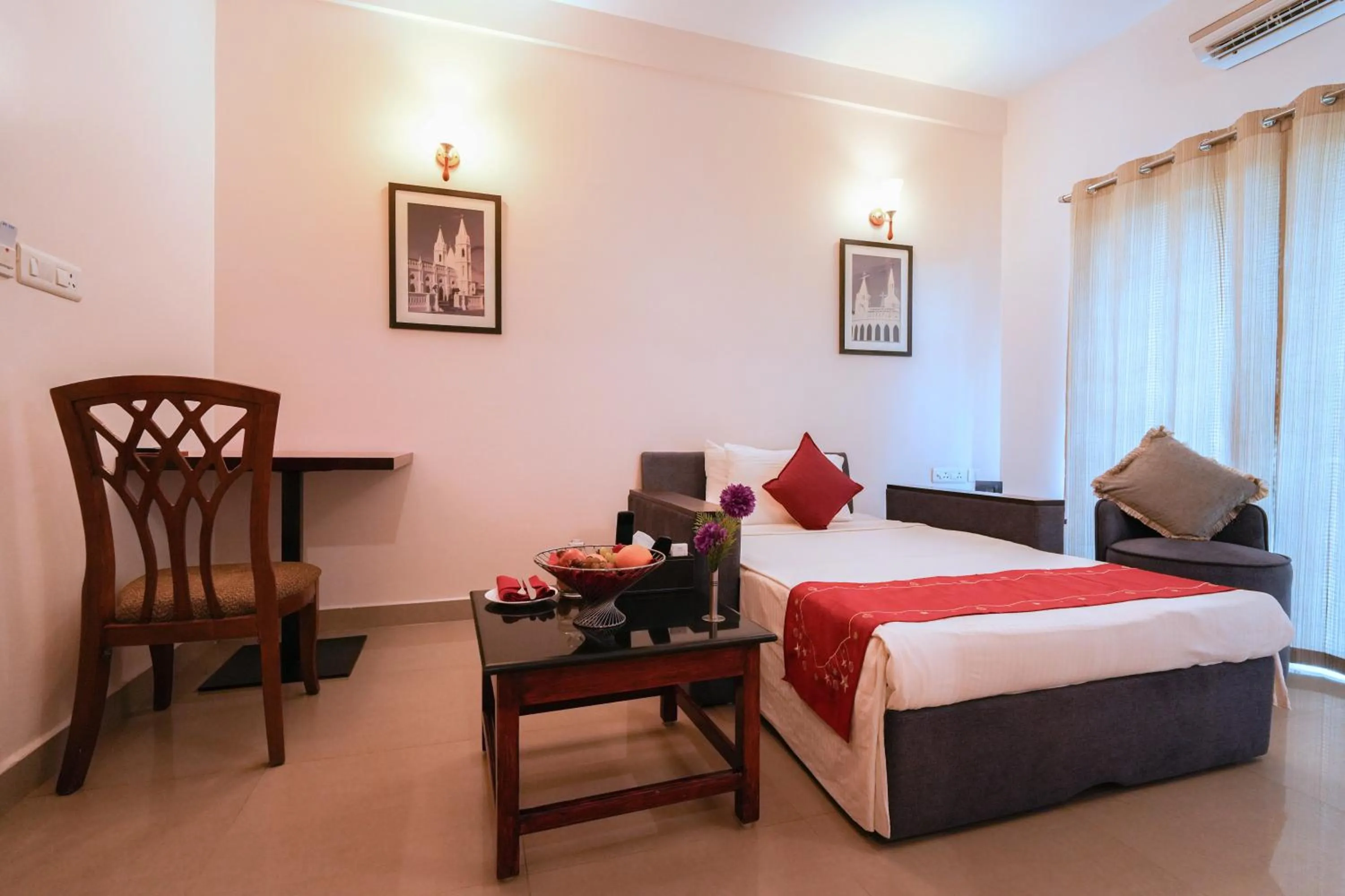 Living room, Bed in MGM Vailankanni