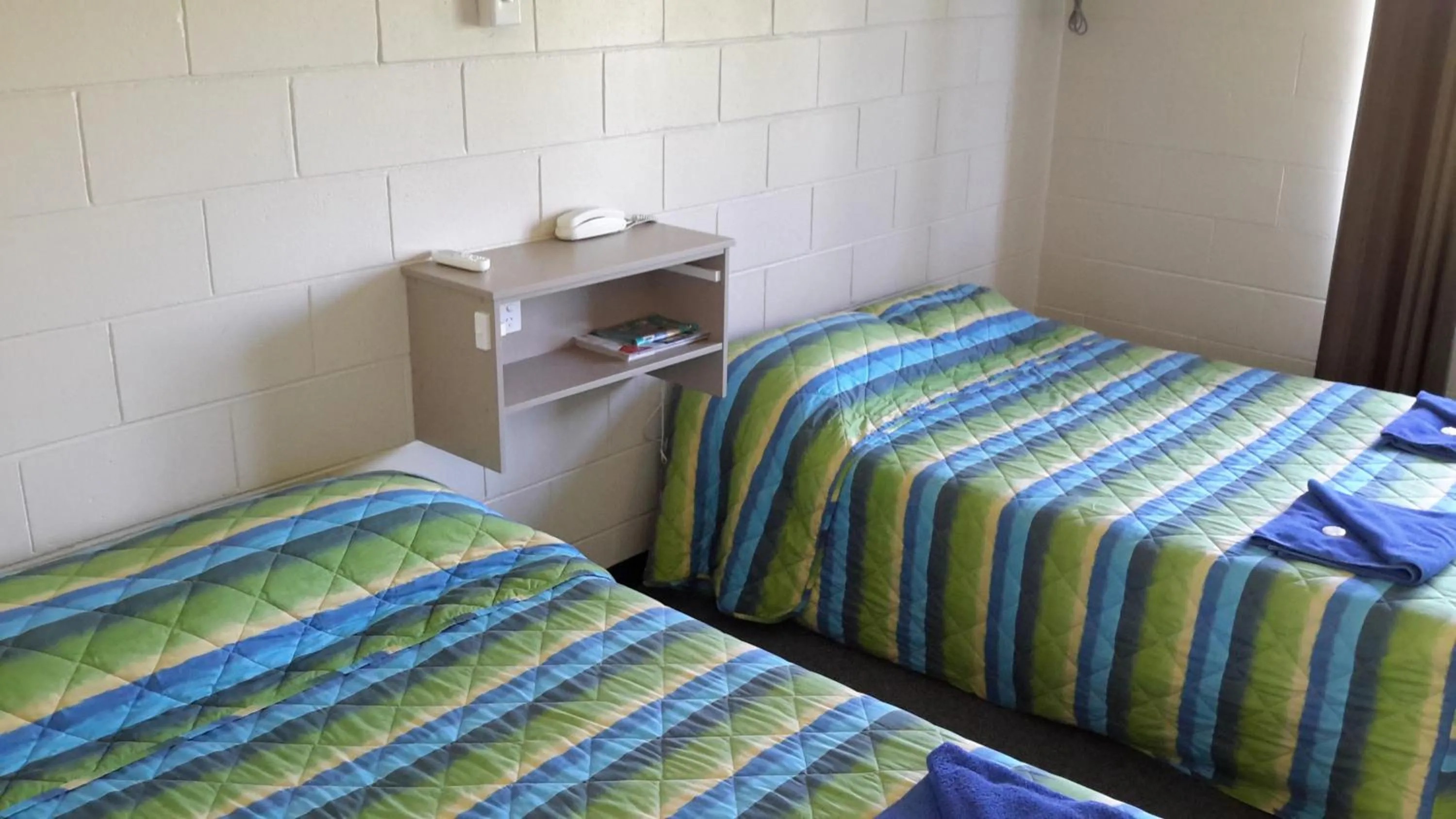 Bed in Herbert Valley Motel