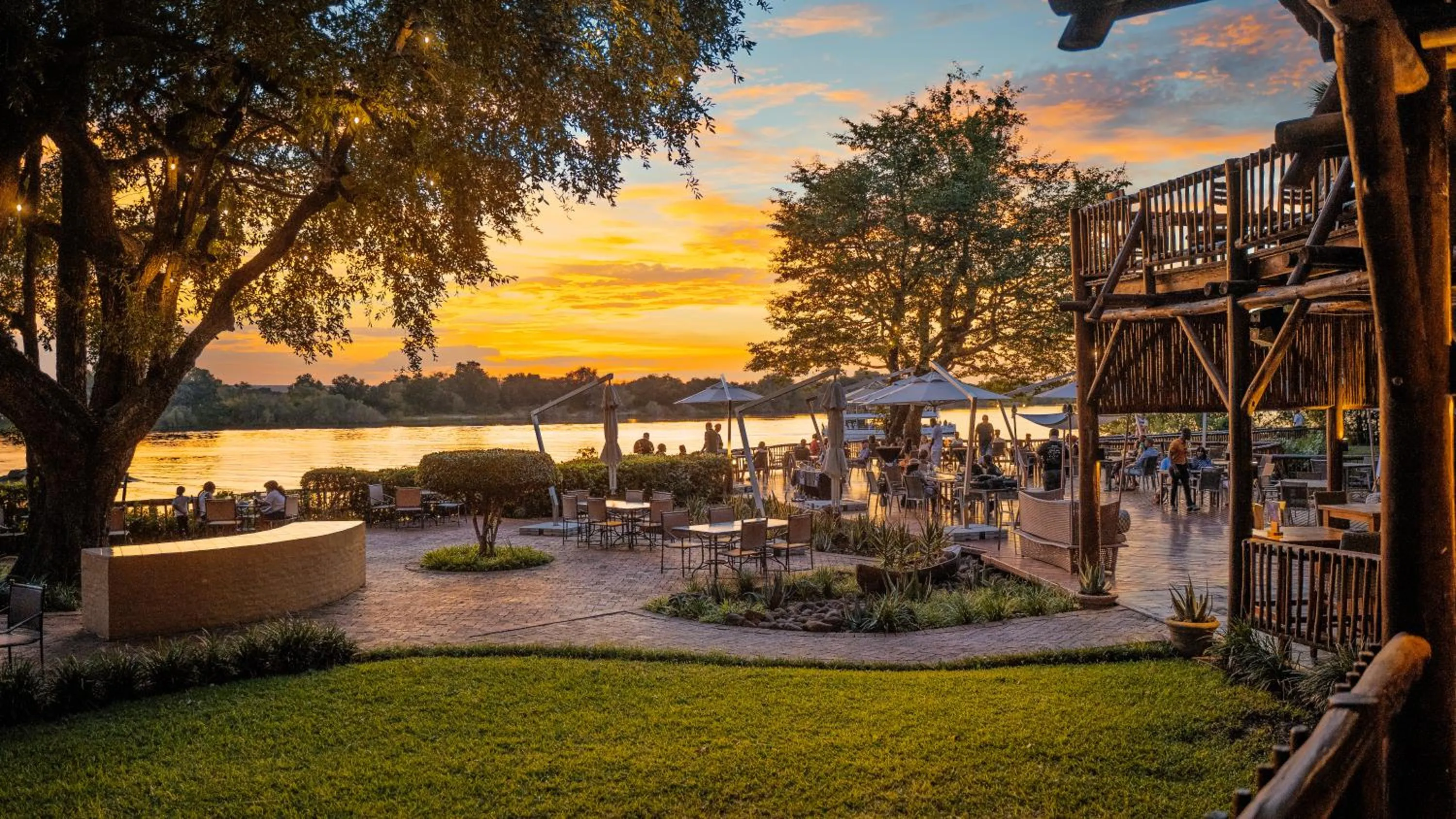 Restaurant/places to eat in The David Livingstone Safari Lodge & Spa