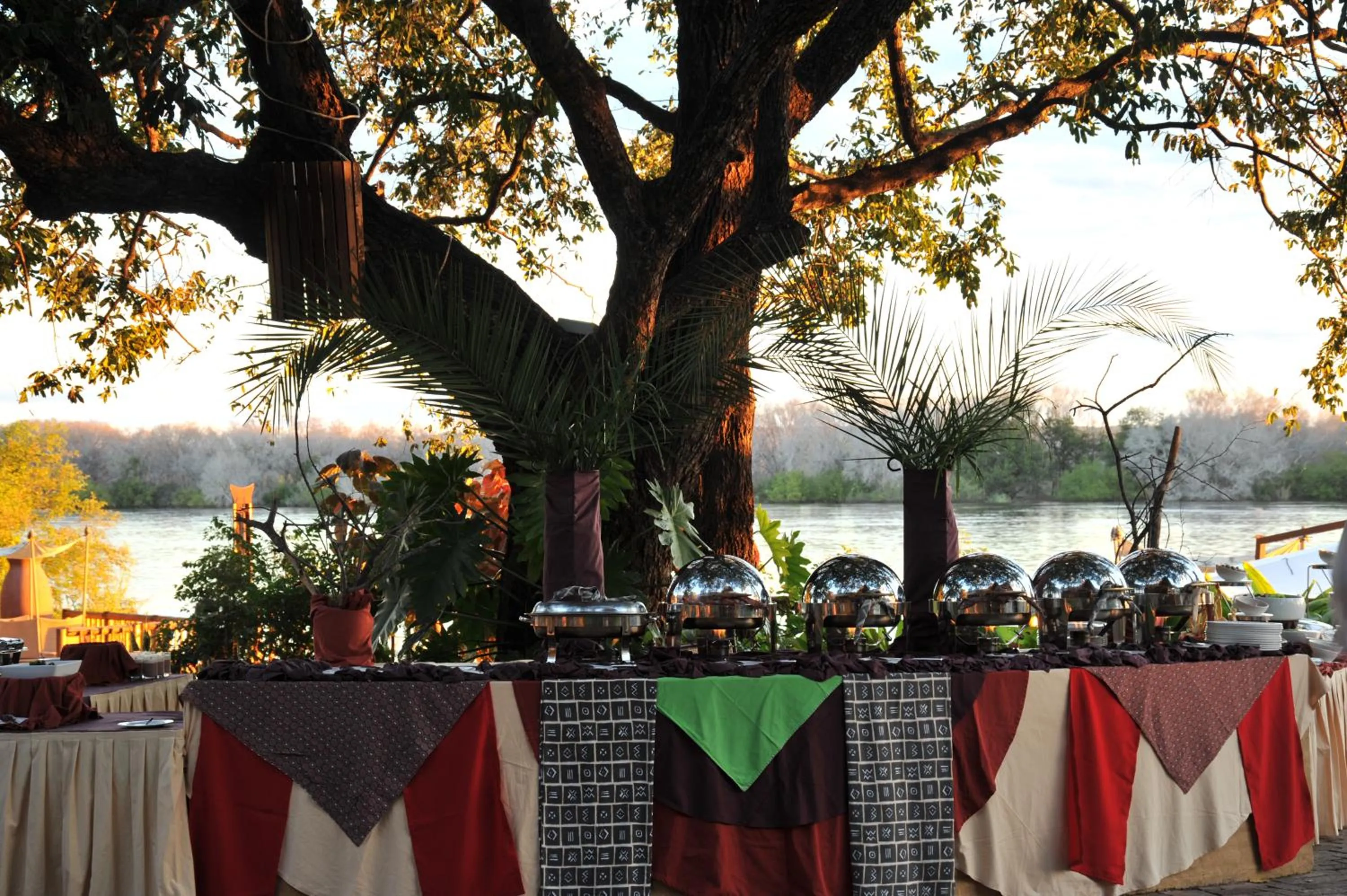 Restaurant/places to eat in The David Livingstone Safari Lodge & Spa