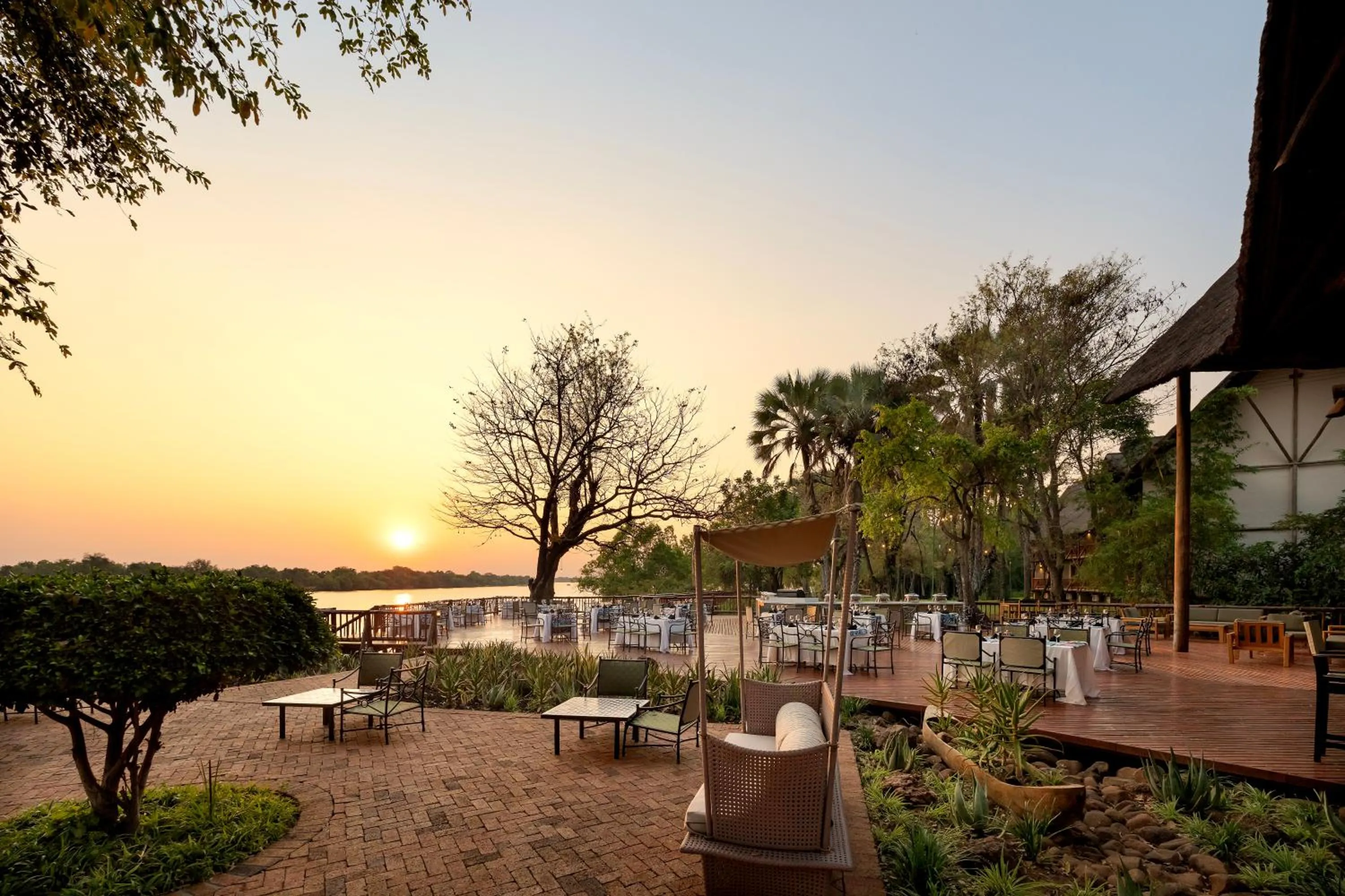 Restaurant/places to eat in The David Livingstone Safari Lodge & Spa