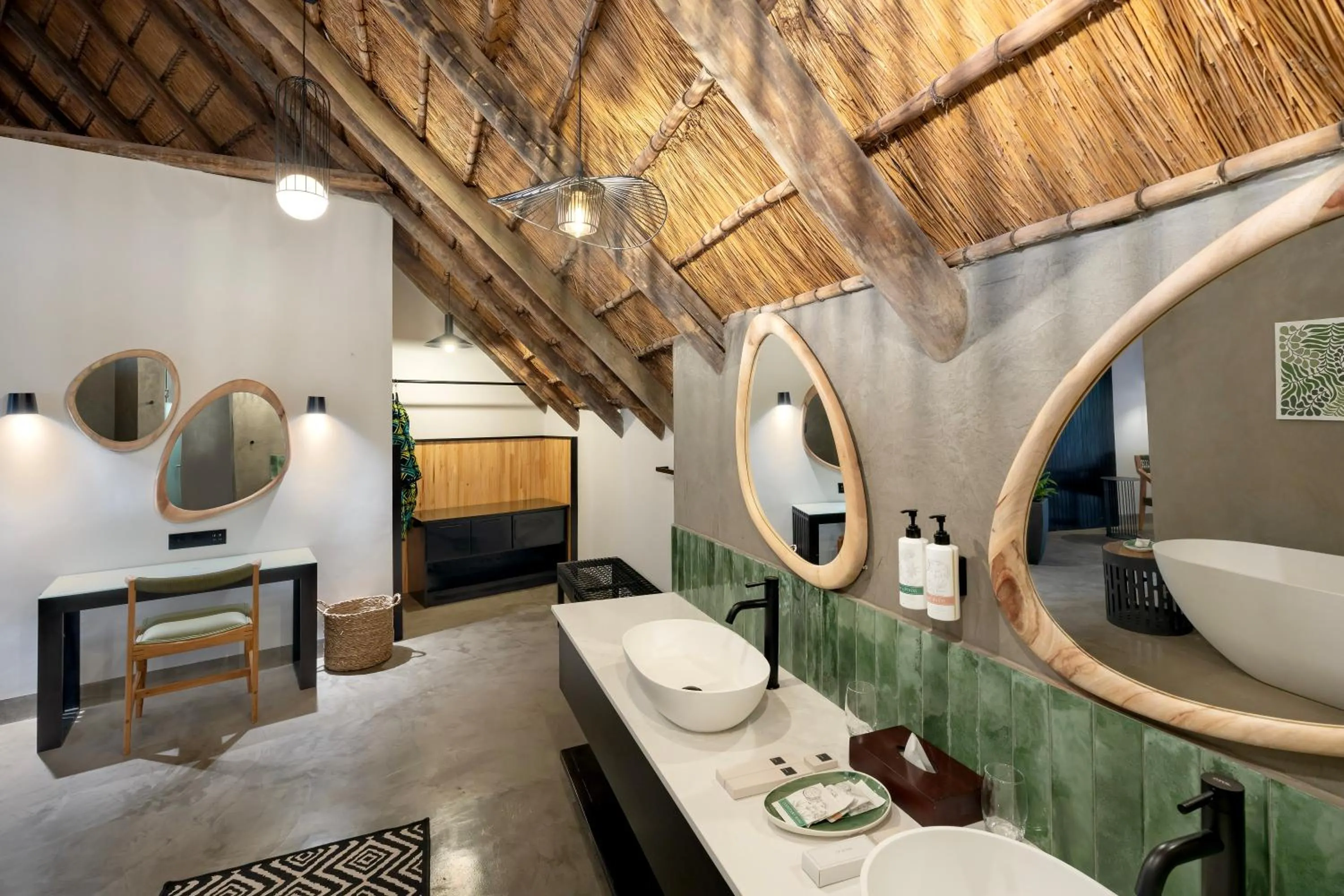 Bathroom in The David Livingstone Safari Lodge & Spa