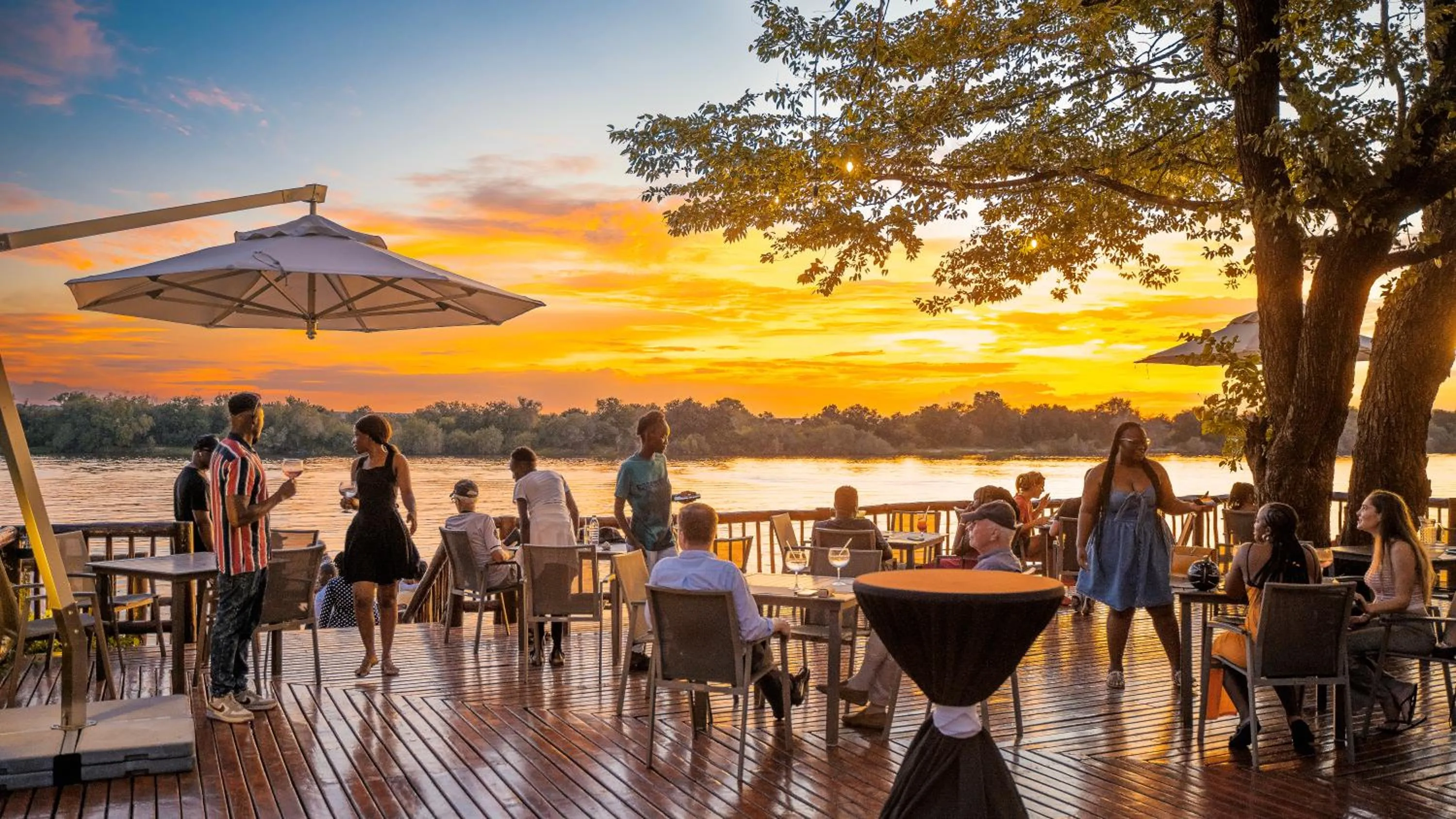 Restaurant/places to eat in The David Livingstone Safari Lodge & Spa