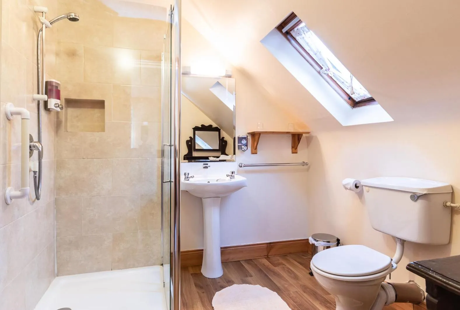 Bathroom in An Bruachan B&B