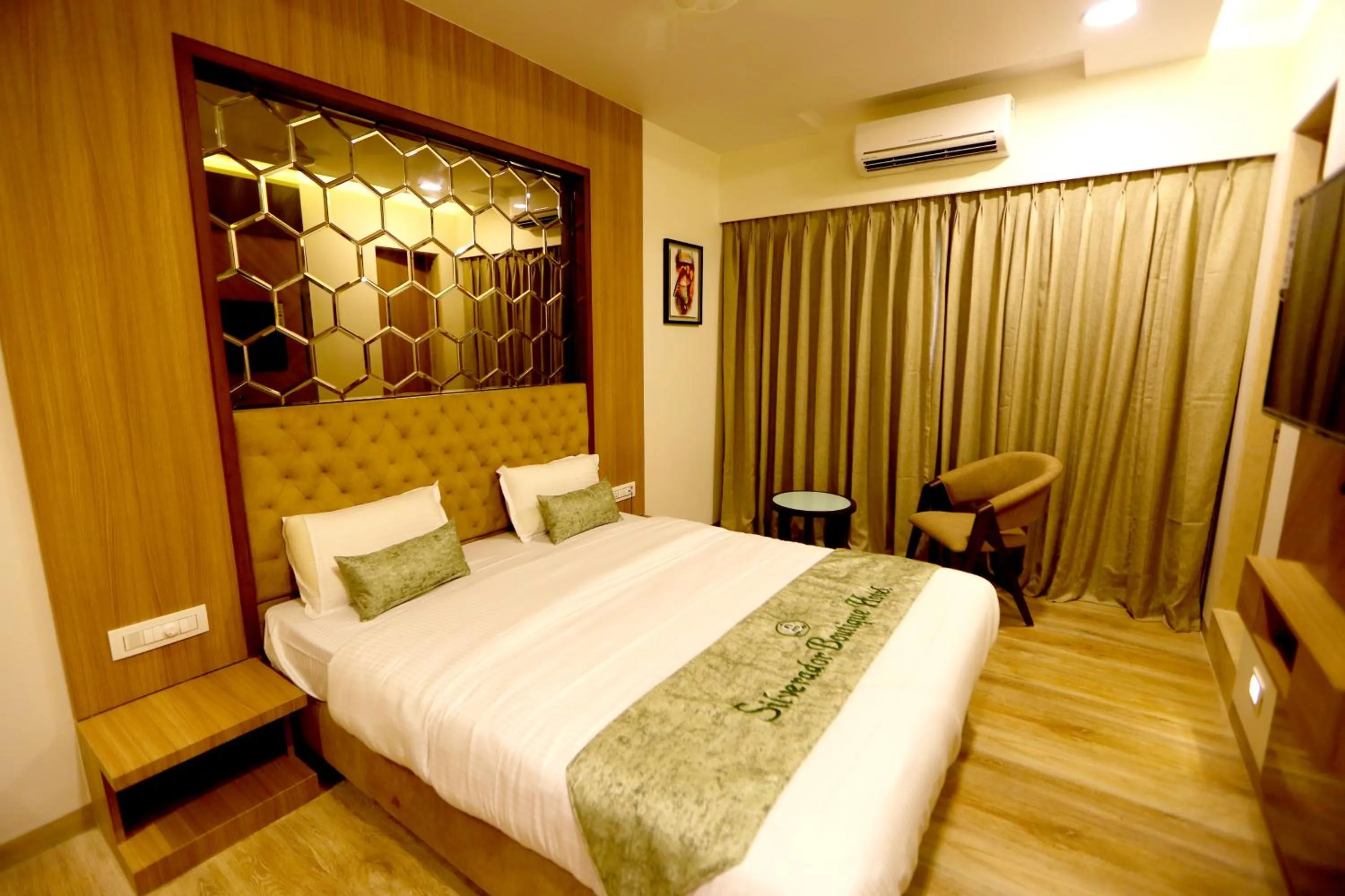 Bed in Silverador Boutique Hotel