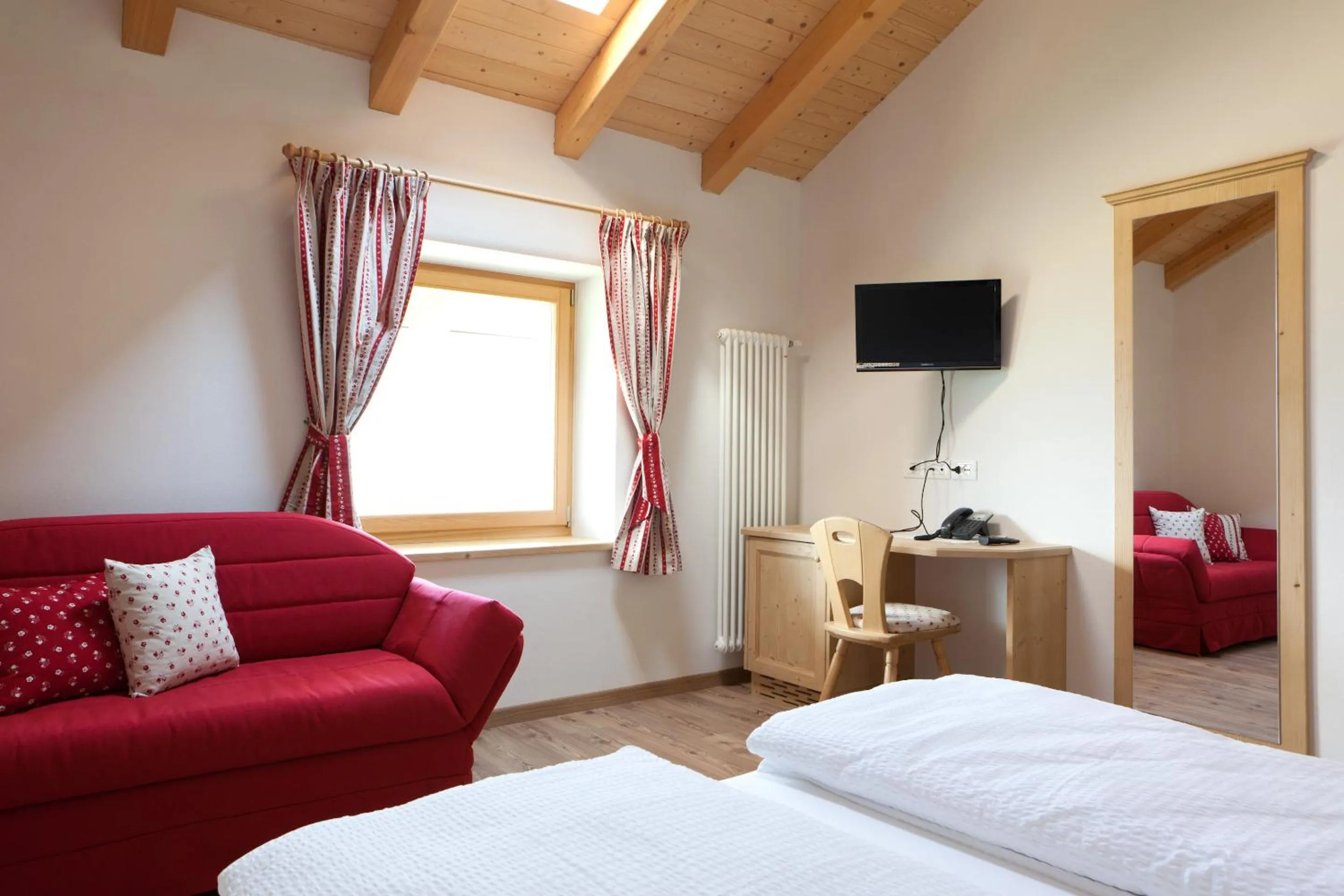 Bedroom, Bed in Coronata Haus