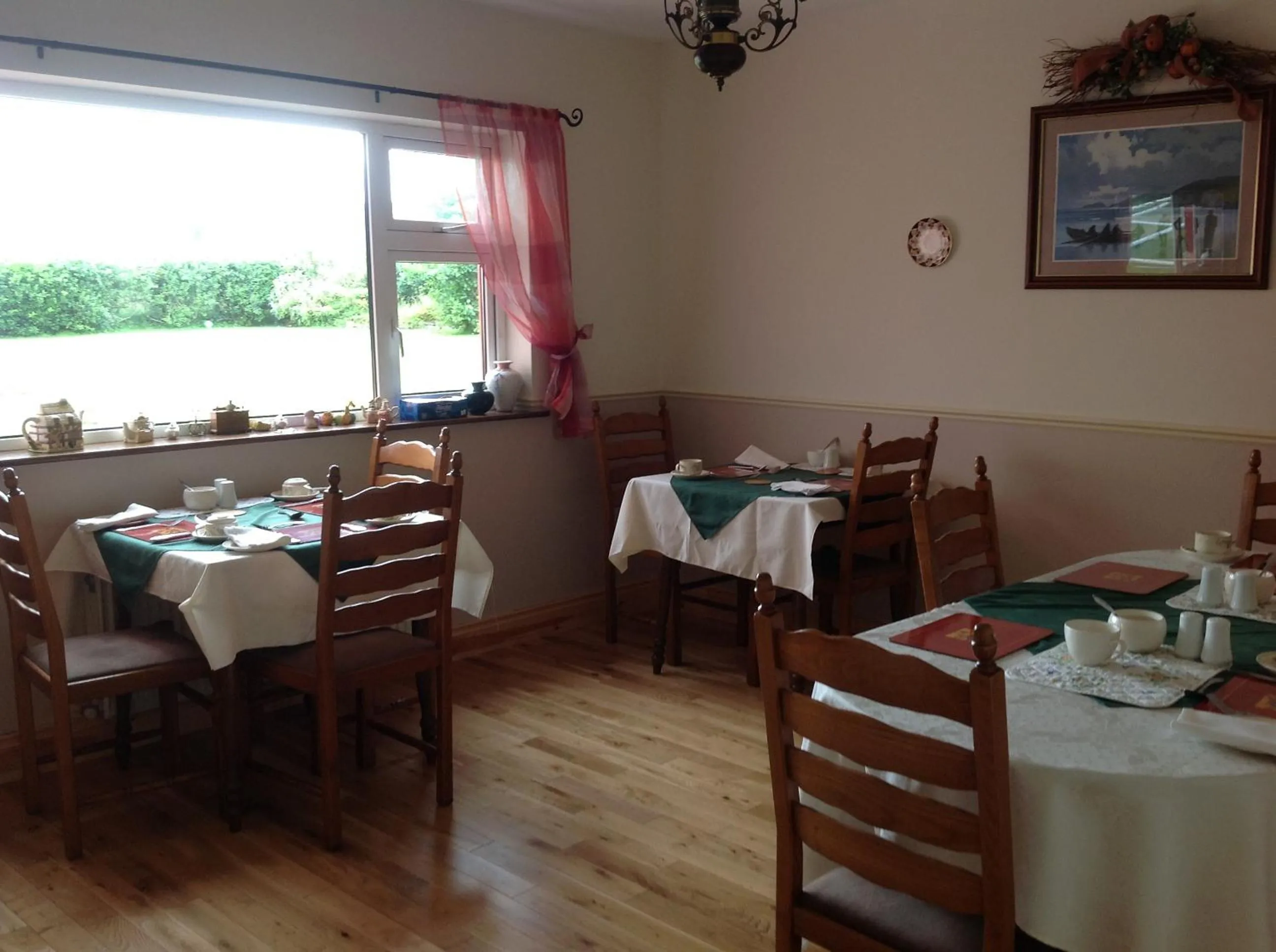 Restaurant/places to eat in Brownes