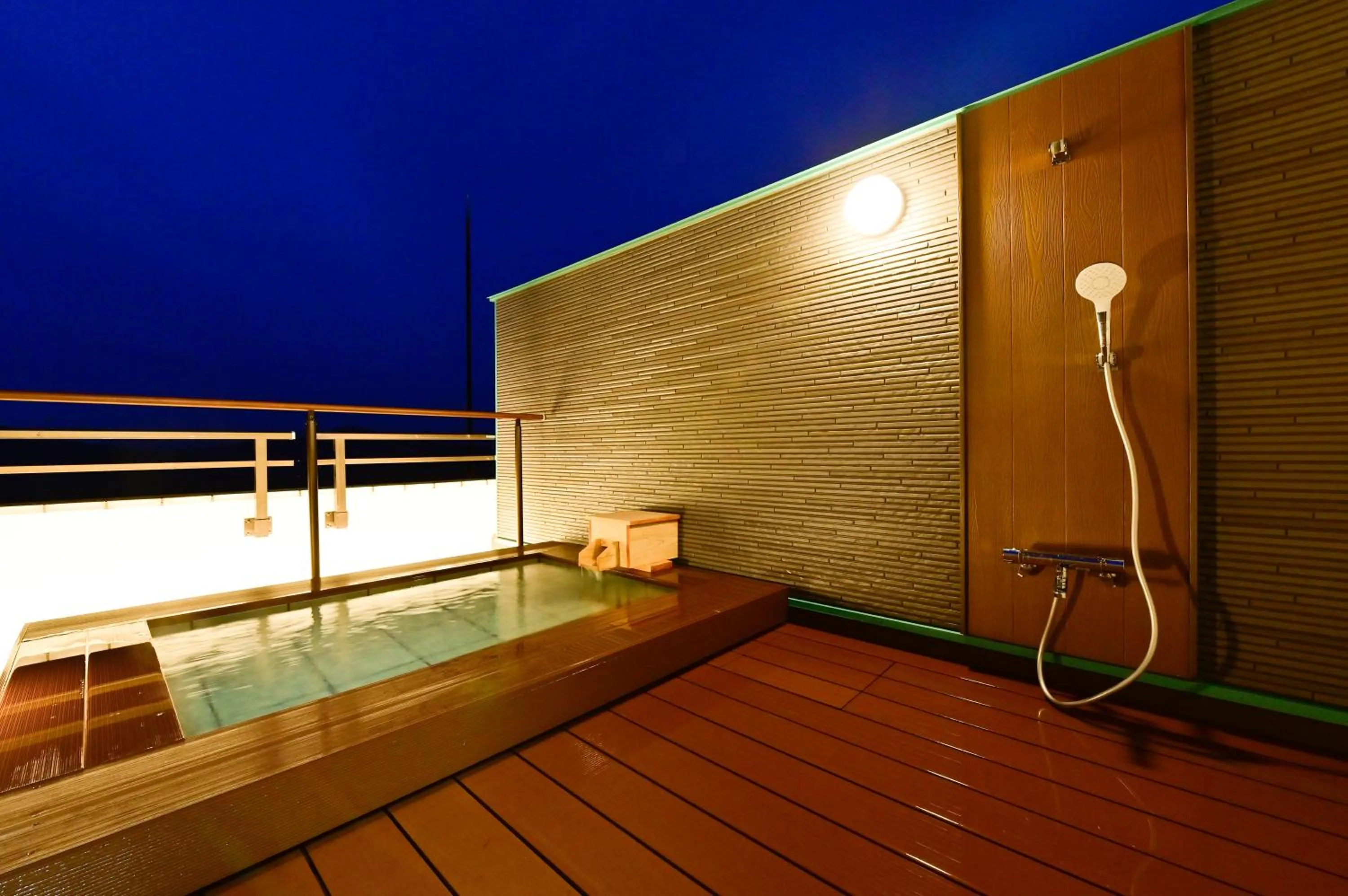 Hot Spring Bath in Mimatsukan