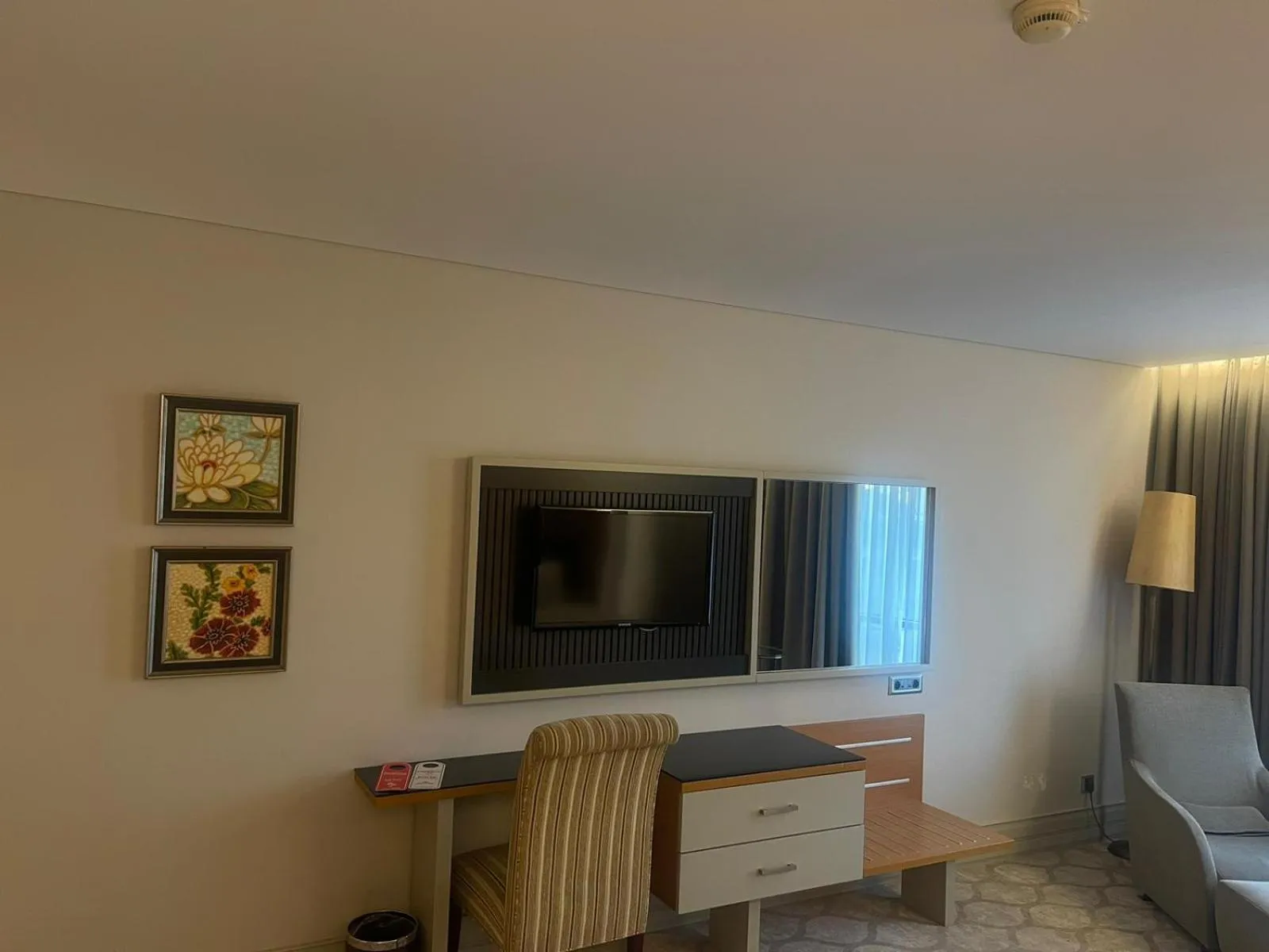 Photo of the whole room in Istanbul Gonen Hotel