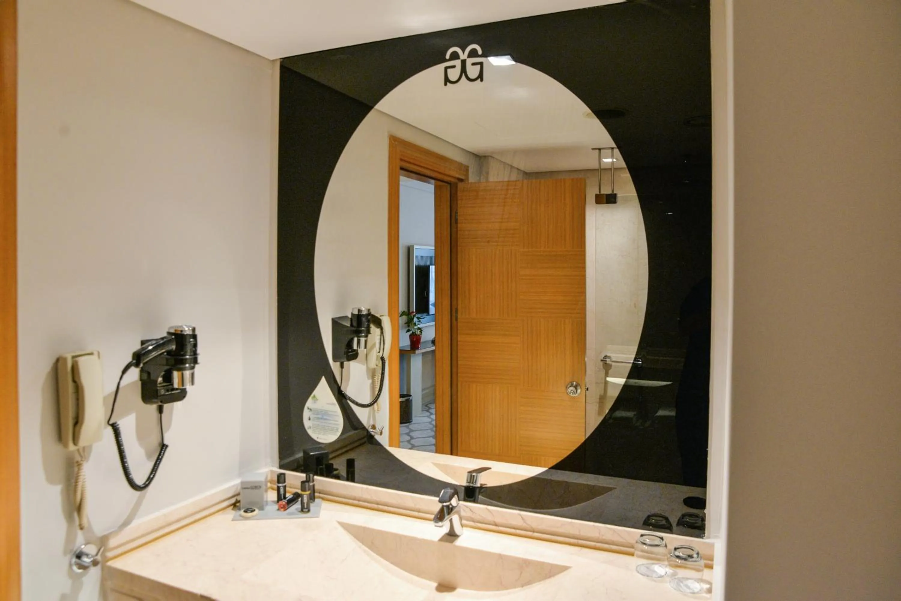 Shower in Istanbul Gonen Hotel