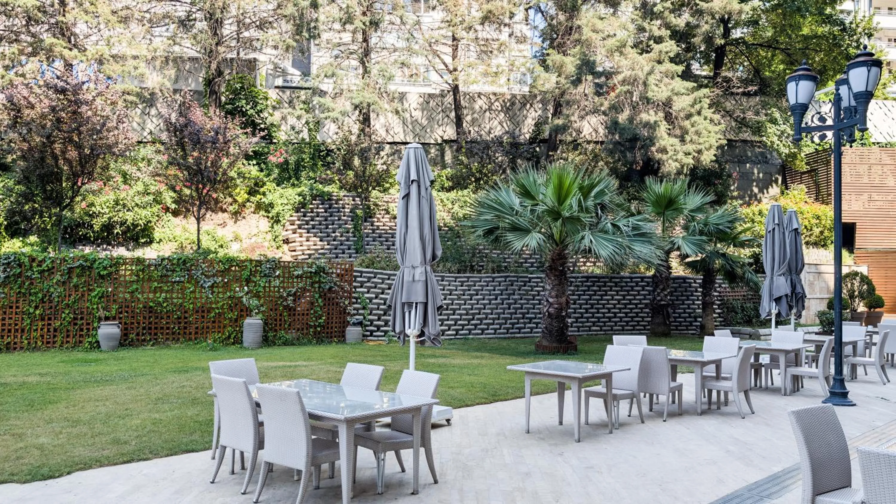 Garden in Istanbul Gonen Hotel