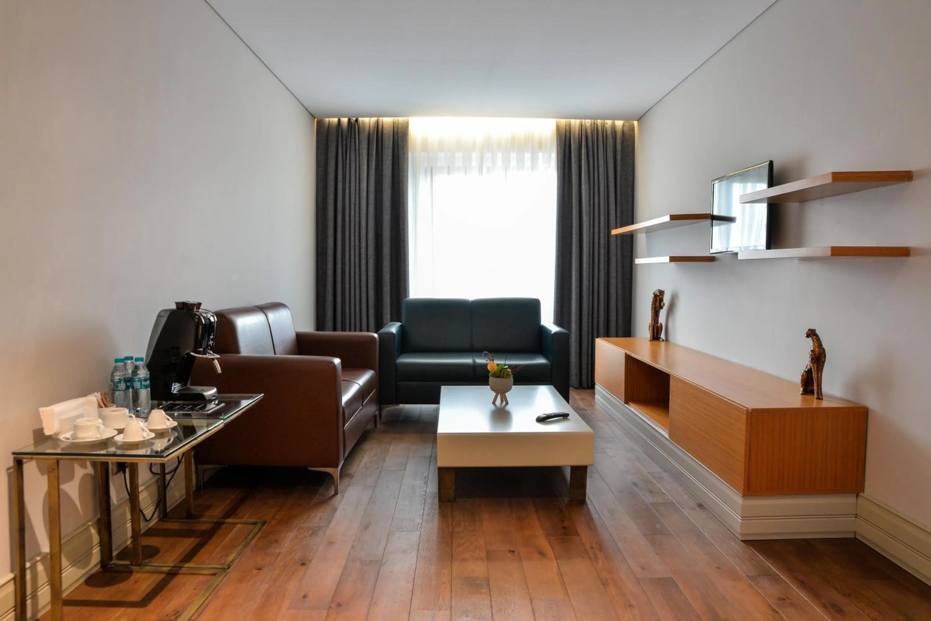 Seating area in Istanbul Gonen Hotel