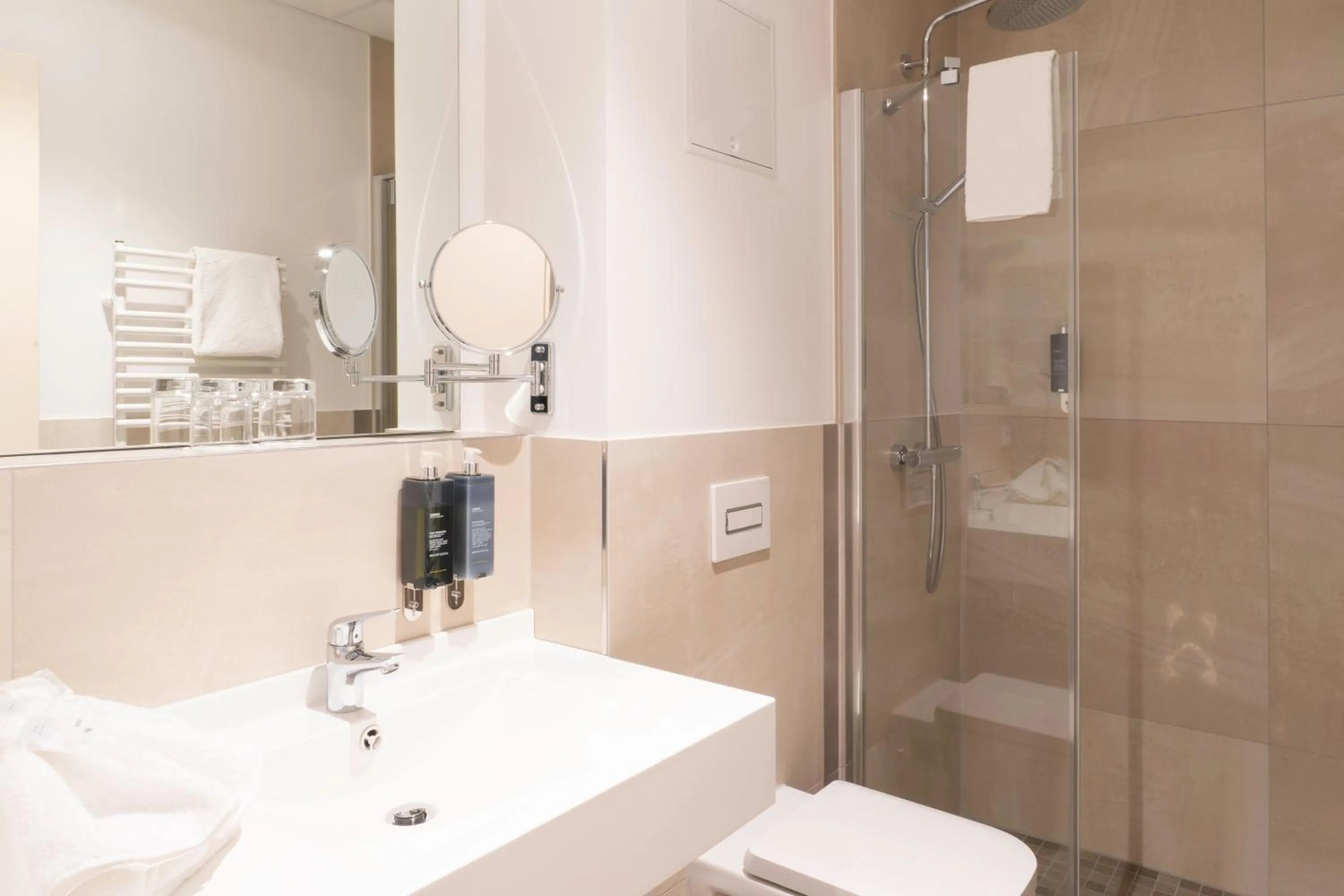 Shower in Mythenresort Heimdall