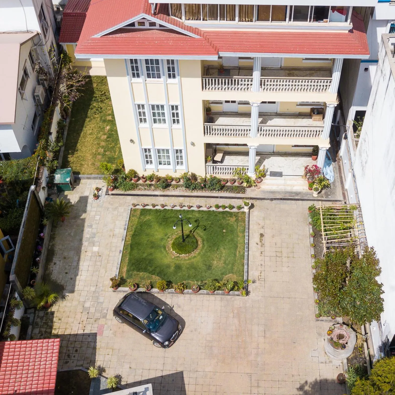 Property building in Fresco Retreat