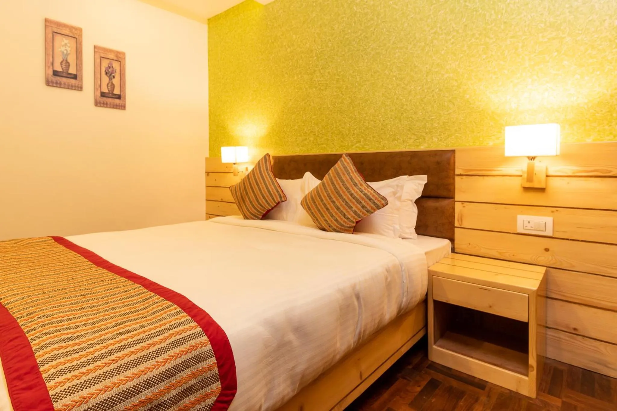 Bedroom, Bed in Fresco Retreat