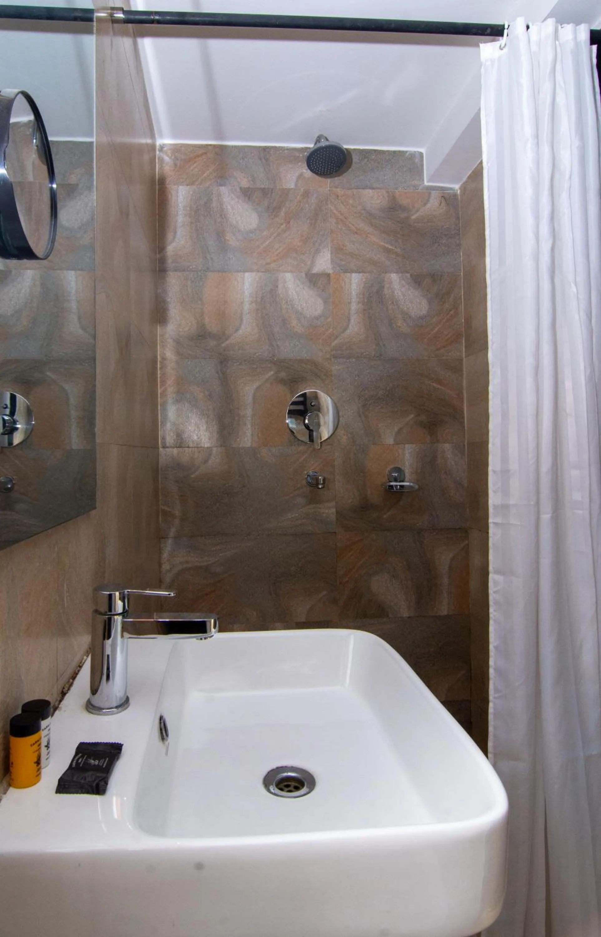 Shower in Fresco Retreat
