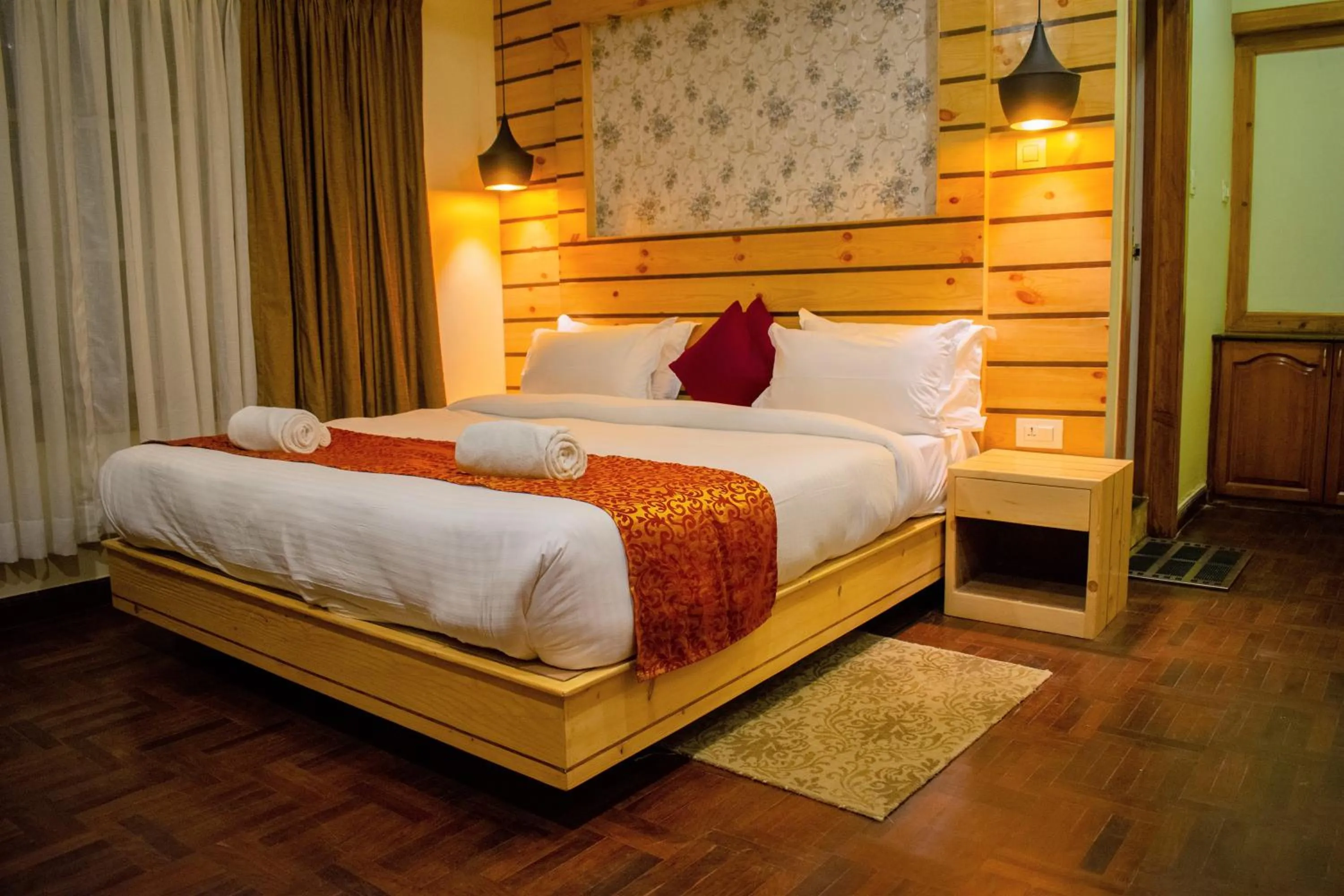 Bedroom, Bed in Fresco Retreat